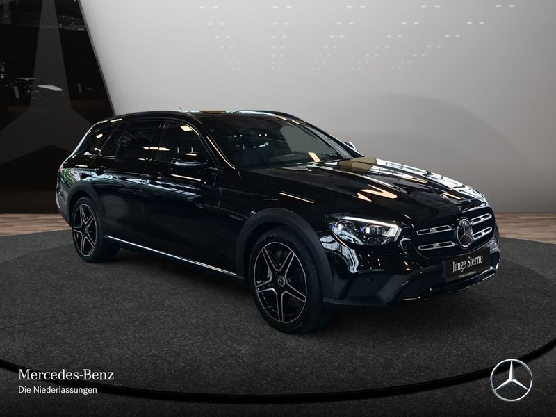 Mercedes-Benz E 450 T 4M AVANTG+NIGHT+PANO+AHK+MULTIBEAM+FAHRASS — photo 5