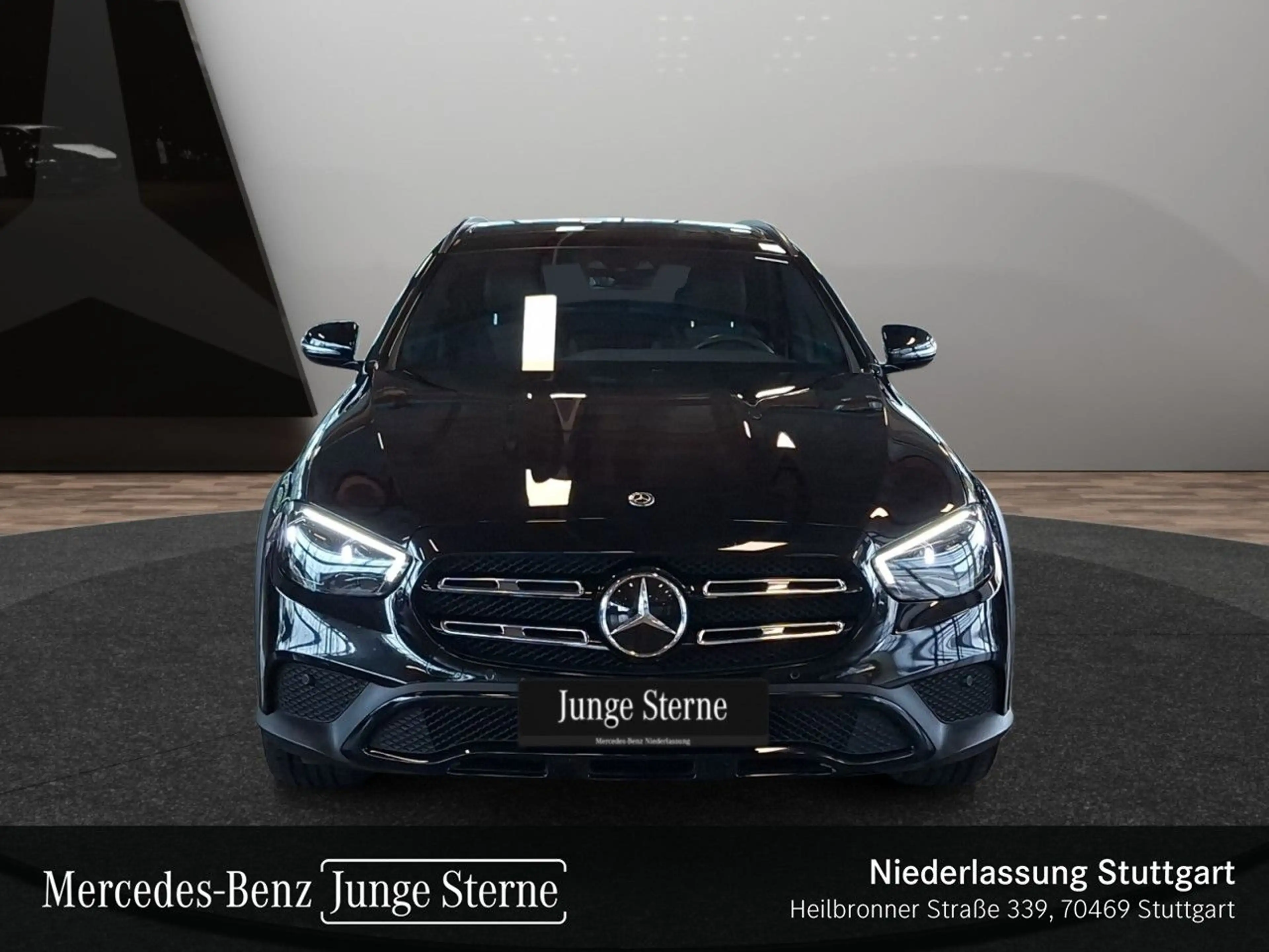 Mercedes-Benz E 450 T 4M AVANTG+NIGHT+PANO+AHK+MULTIBEAM+FAHRASS — photo 3