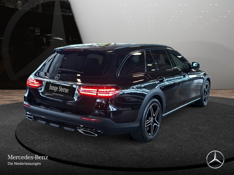 Mercedes-Benz E 450 T 4M AVANTG+NIGHT+PANO+AHK+MULTIBEAM+FAHRASS — photo 8
