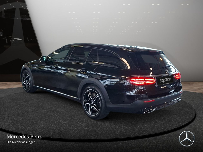 Mercedes-Benz E 450 T 4M AVANTG+NIGHT+PANO+AHK+MULTIBEAM+FAHRASS — photo 10