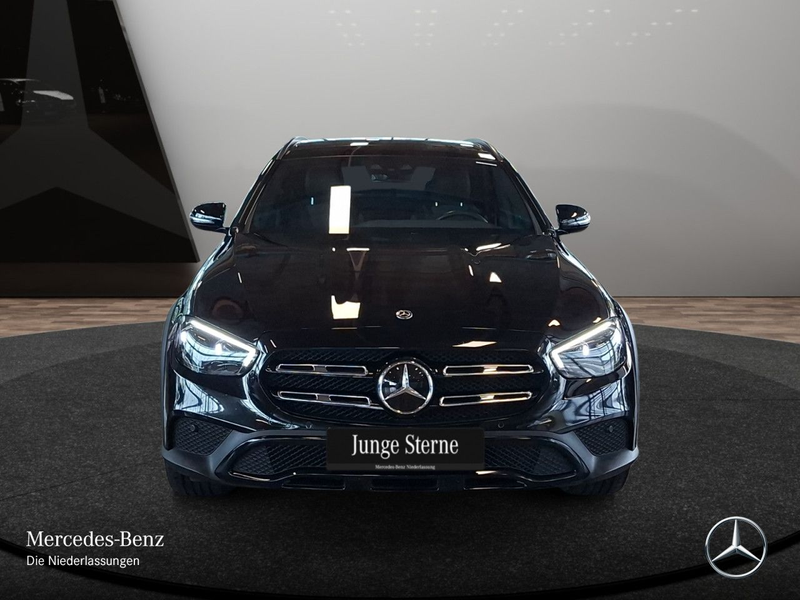 Mercedes-Benz E 450 T 4M AVANTG+NIGHT+PANO+AHK+MULTIBEAM+FAHRASS — photo 3