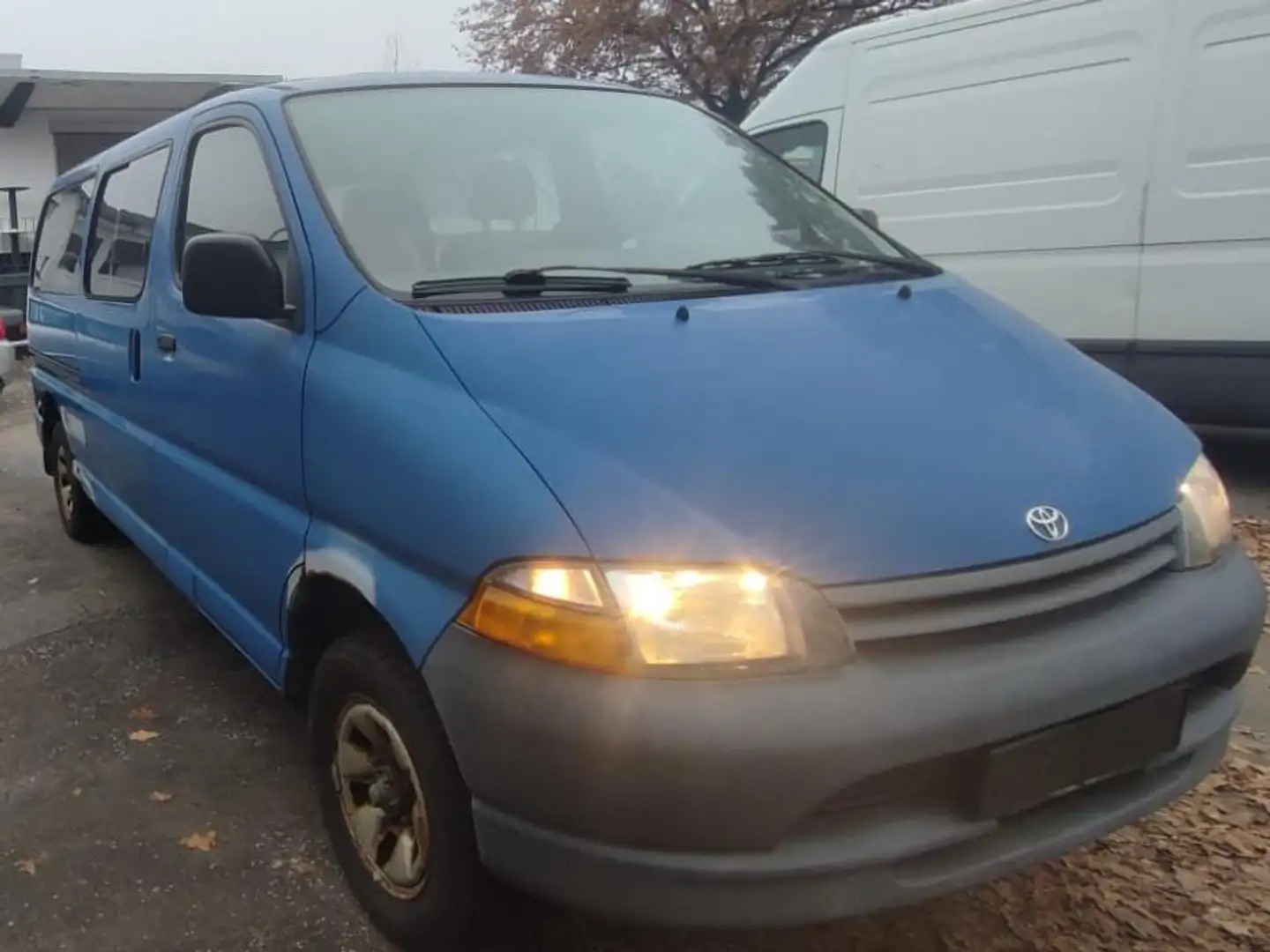 Toyota Hiace Toyota Hiace Long with Seats 2000 Blau - 1