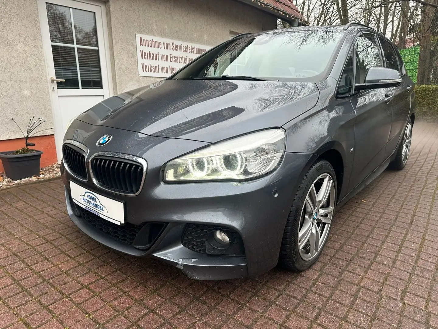 BMW 225 Active Tourer*M Sport*HUD*PANO*AHK*LEDER* Grau - 1