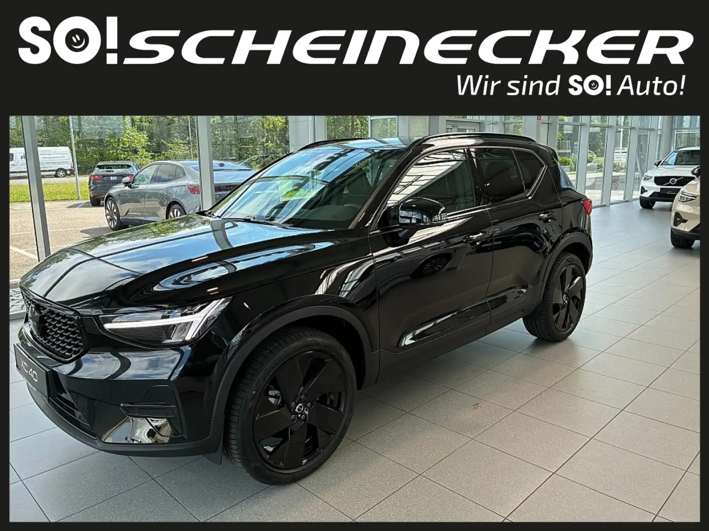 Volvo XC40 B3 Plus Black Edition Aut. Schwarz - 2