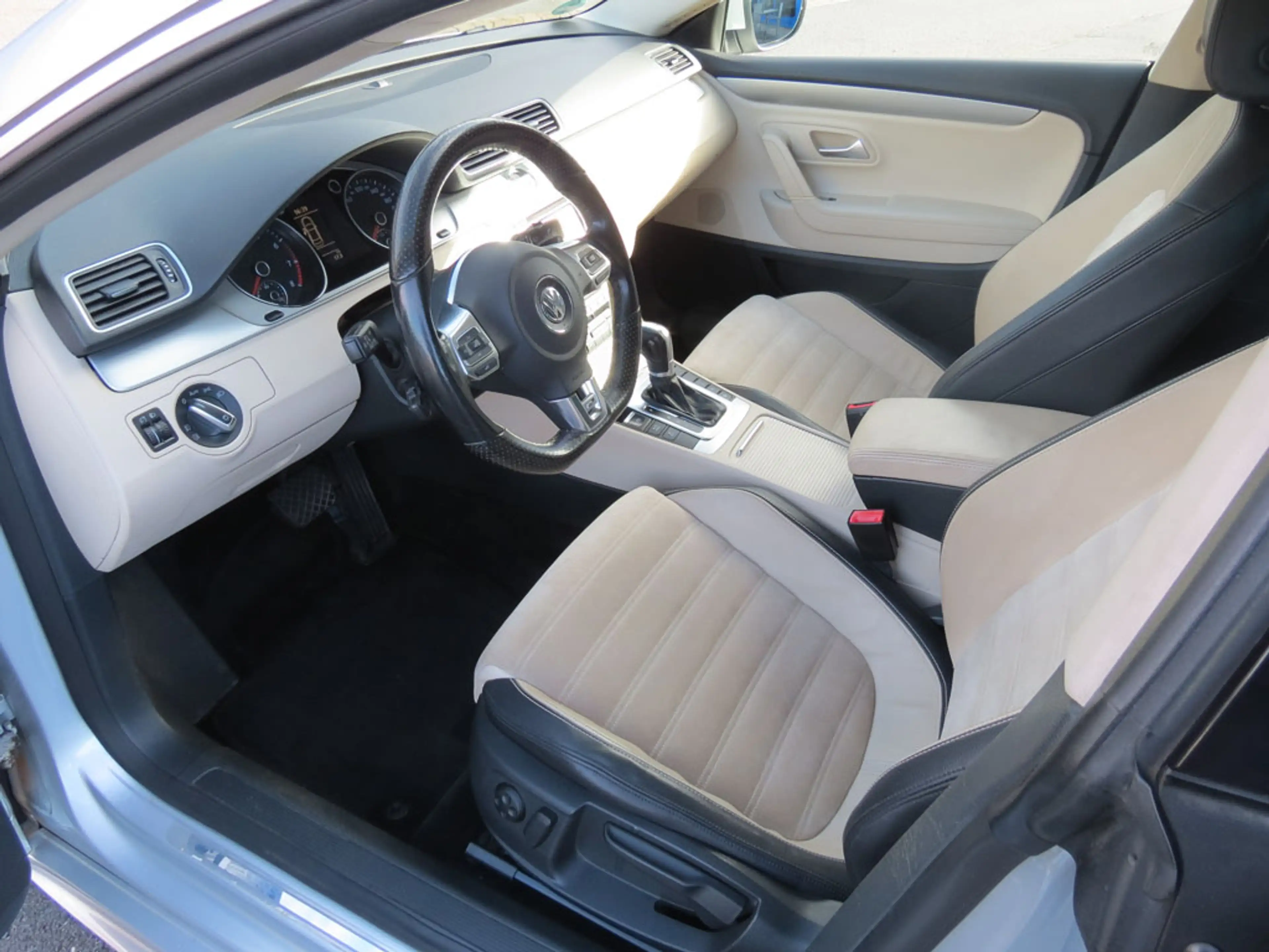 Volkswagen Passat CC 1.8 TSI DSG Navi Teilleder ACC 18-Zoll-LMF — photo 7
