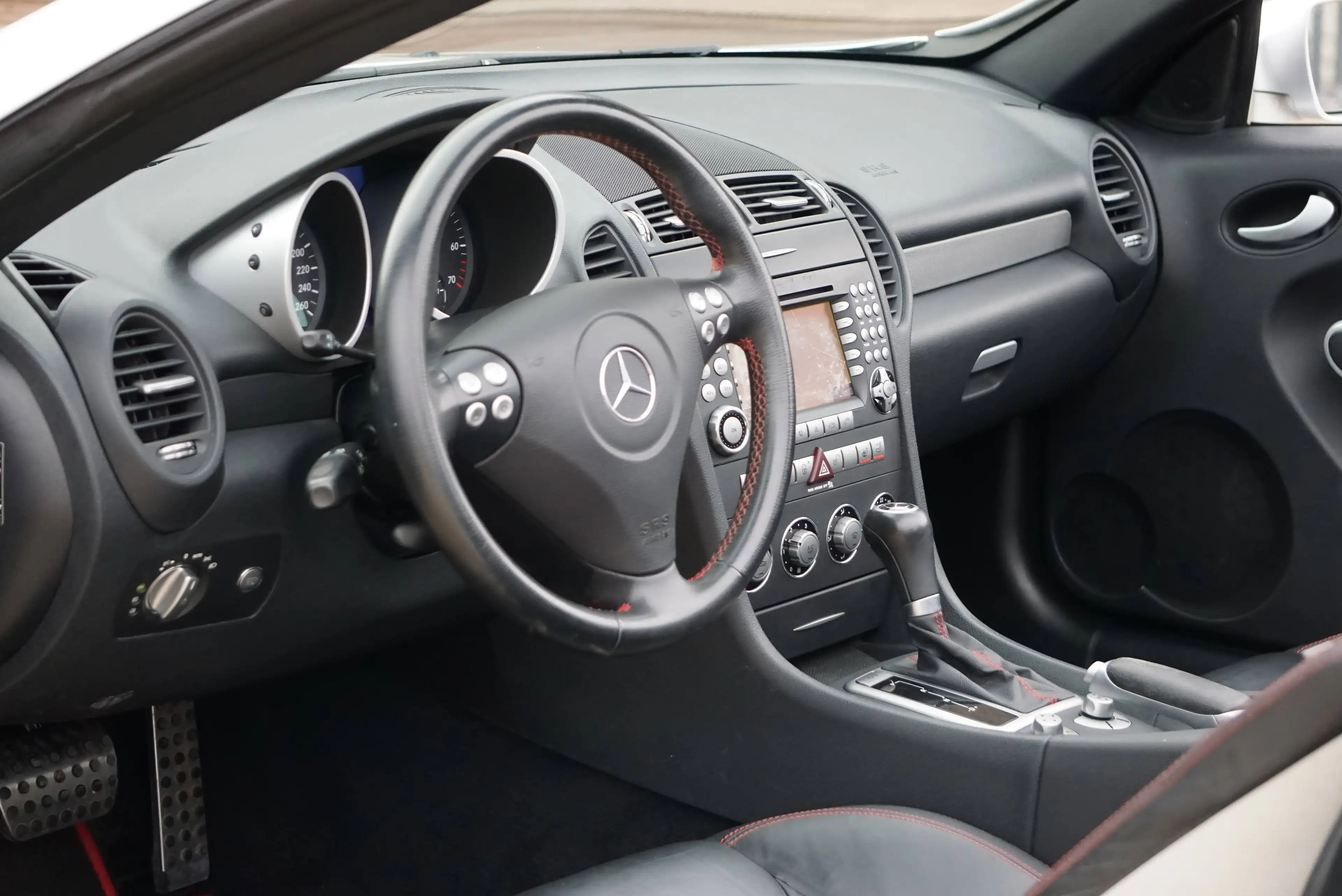 Mercedes-Benz SLK 200 Kompressor AMG Edition AUTO NAVI CLIM CARNET COMPLET — photo 7