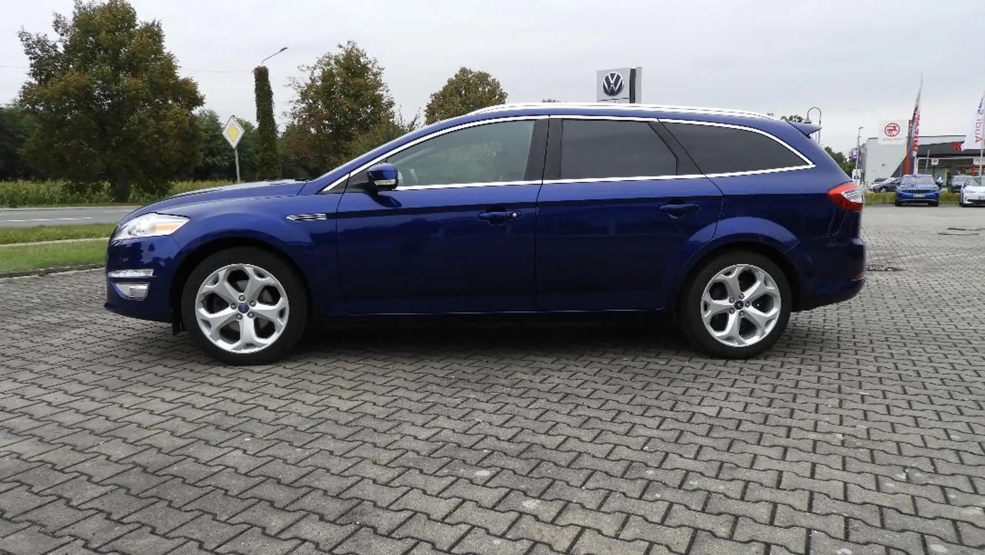 Ford Mondeo Turnier 1.6 EcoBoost Business Edition Bleu - 1