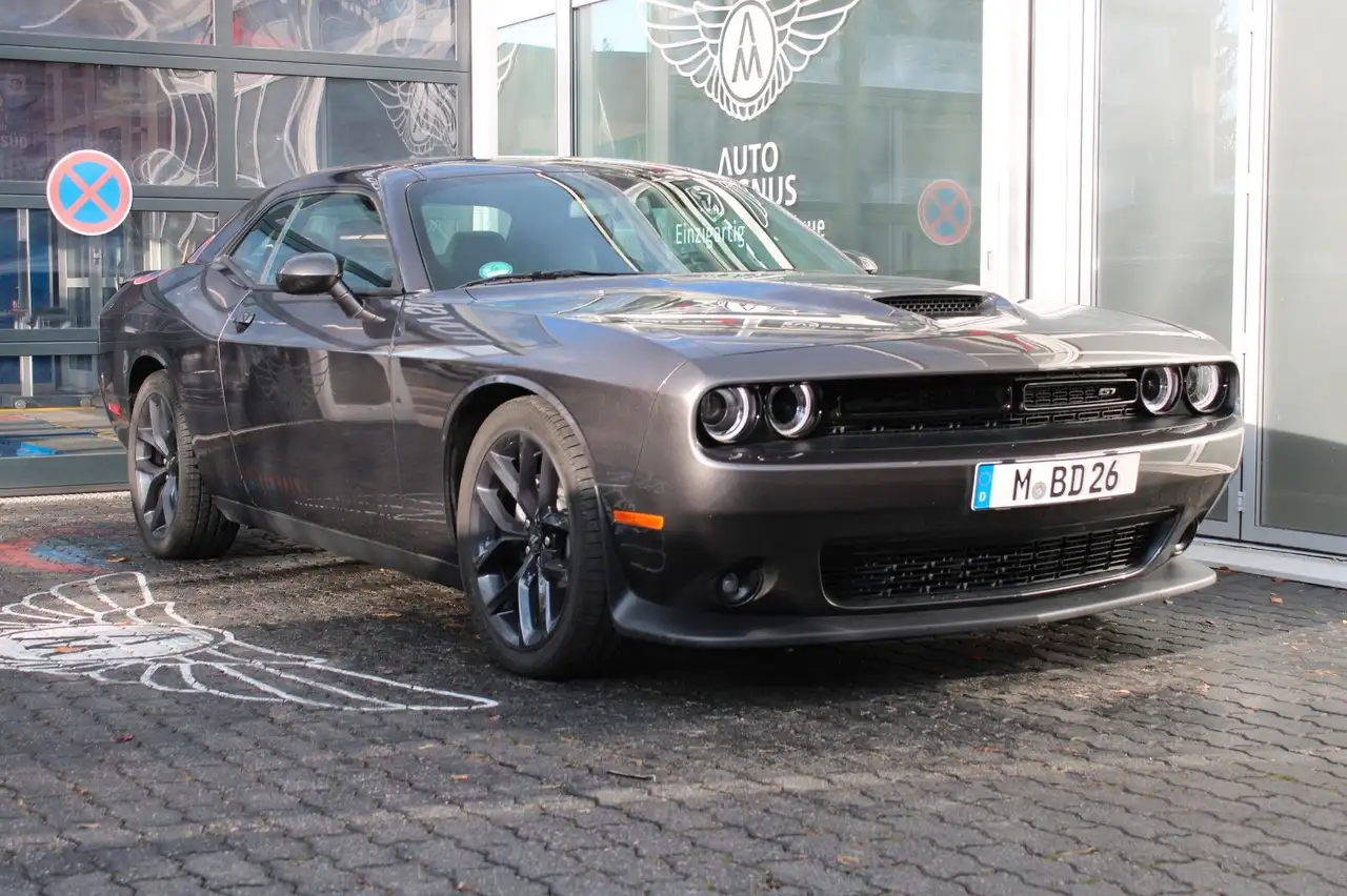 Dodge Challenger