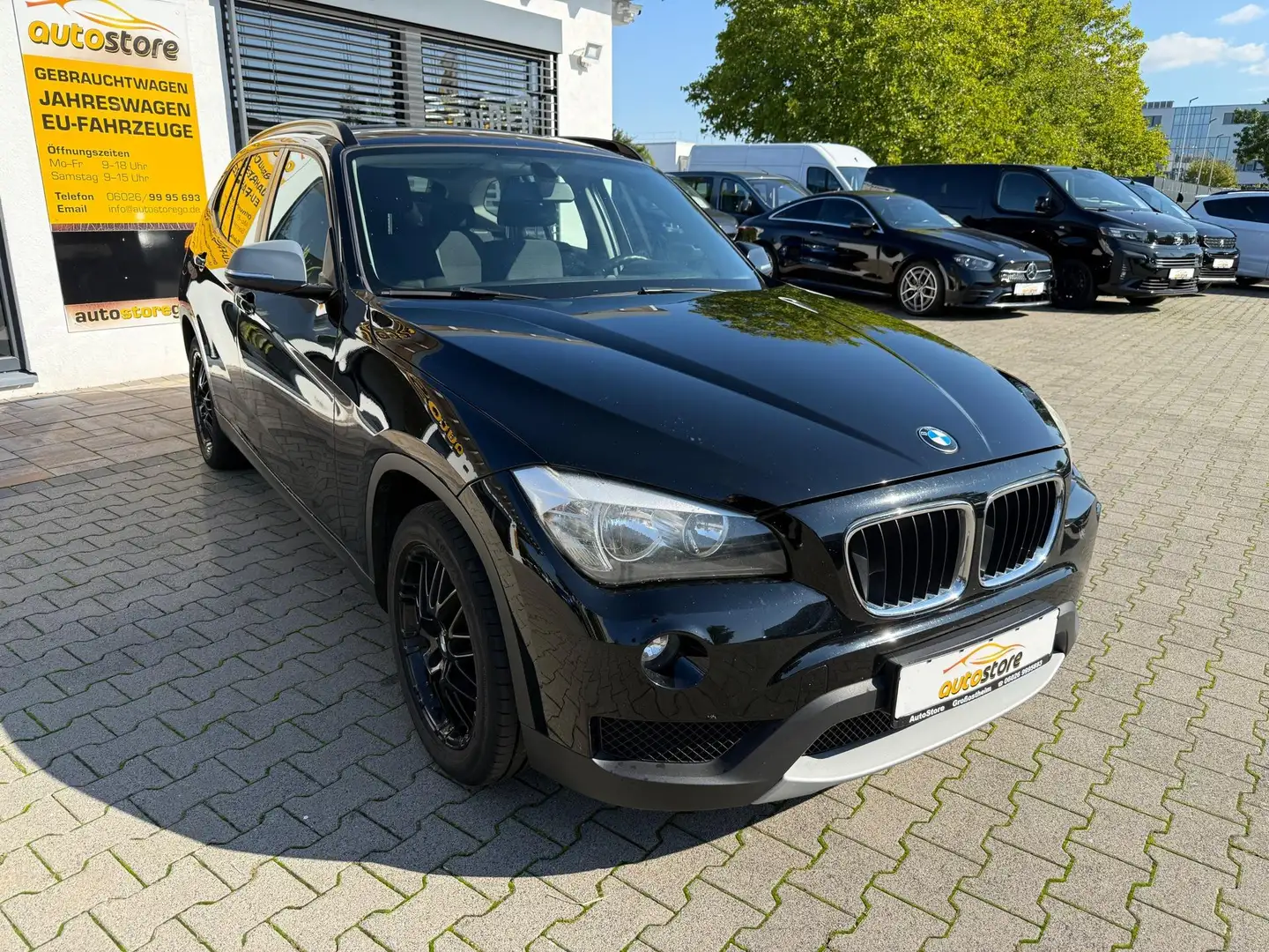 BMW X1 sDrive18d 105 kW (143 PS), Autom. 8-Gang, Hecka... Noir - 2
