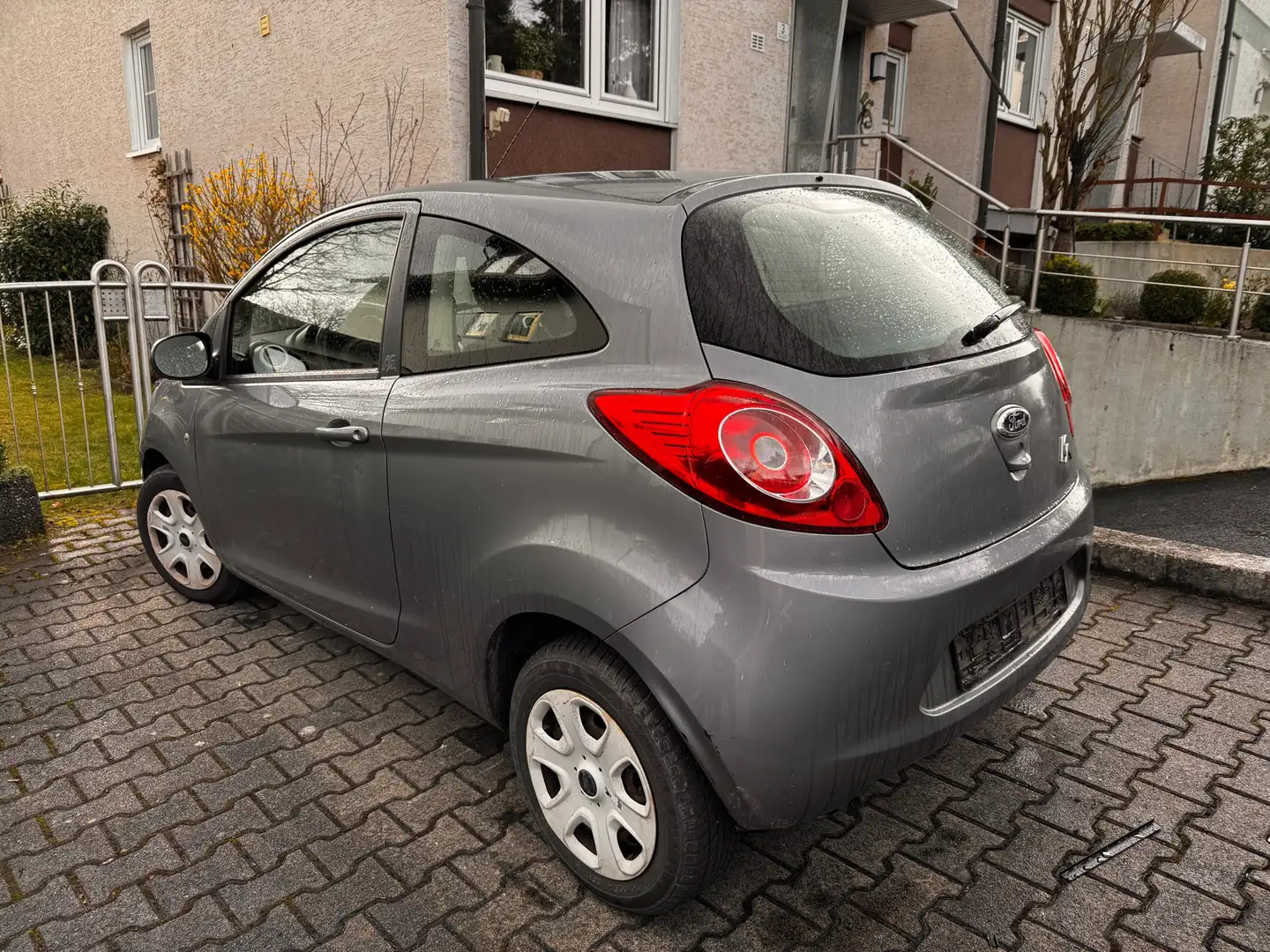 Ford Ka/Ka+ Ka 1.2 Titanium siva - 1