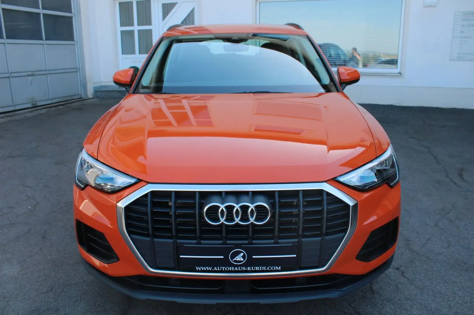 Audi Q3 35 TDI CARPLAY AHK VIRTUAL LED SITZ-HZ PDC Orange - 2