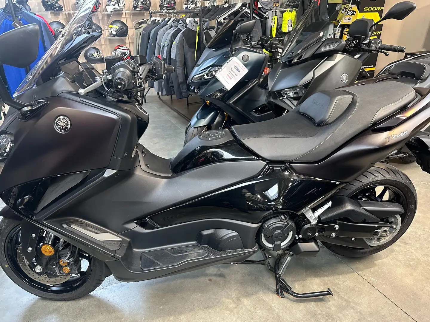 Yamaha TMAX 560 TECH MAX Maro - 2