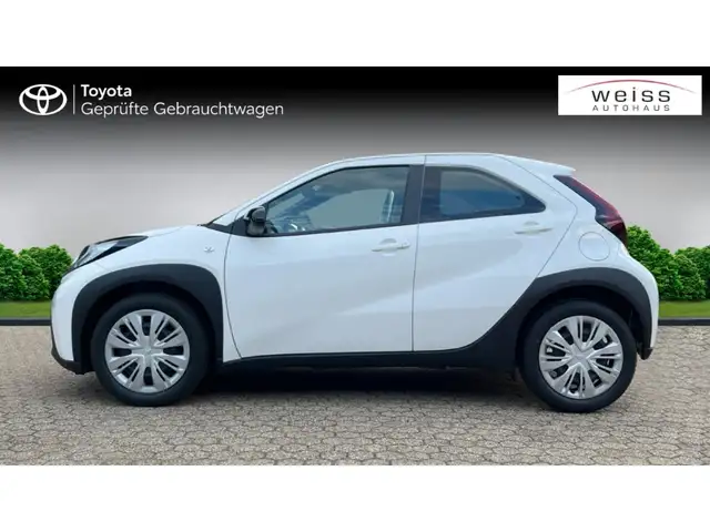 Toyota Aygo X view 3