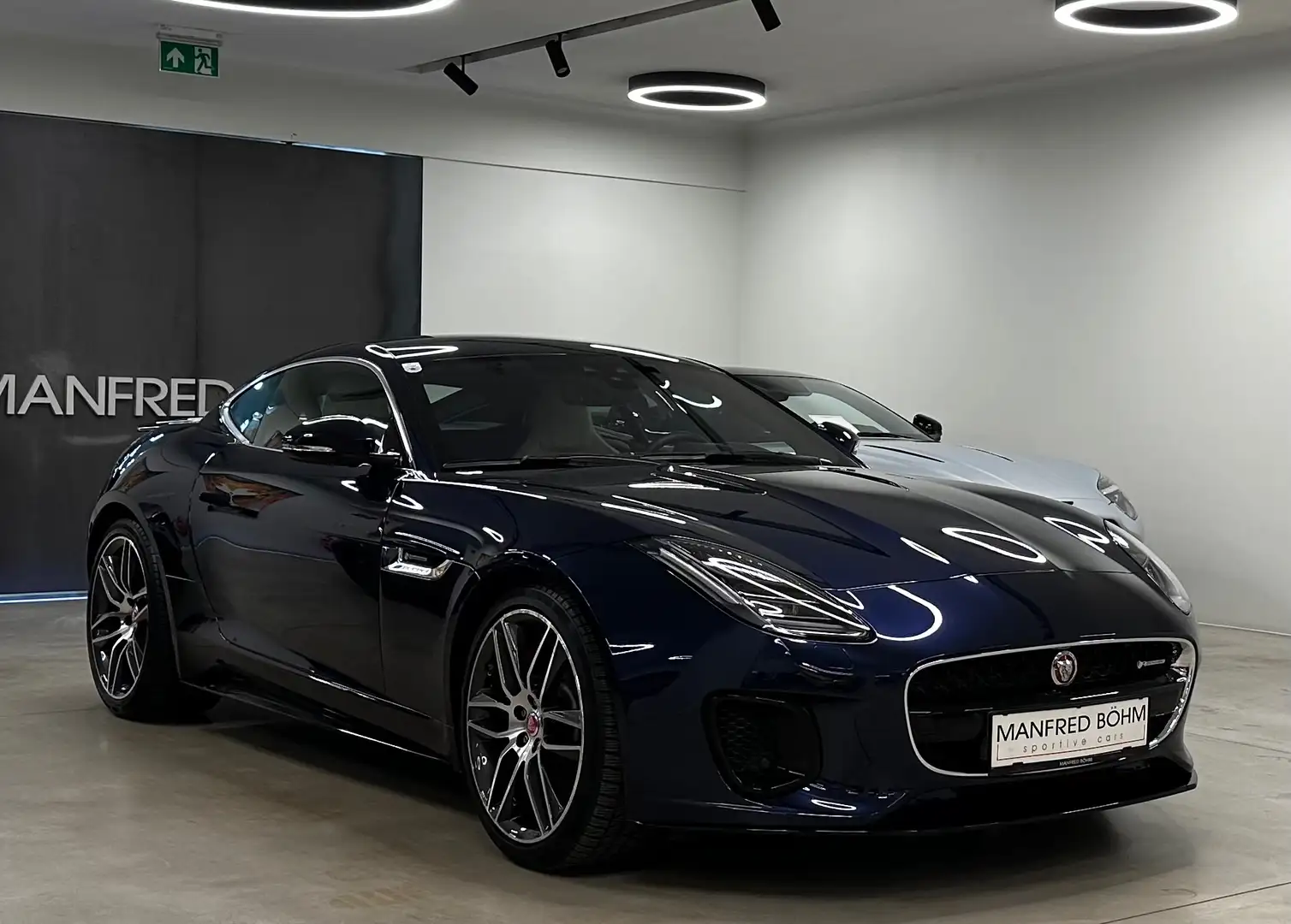 Jaguar F-Type P300 RWD R-DYNAMIC Coupé - Automatik Blau - 1
