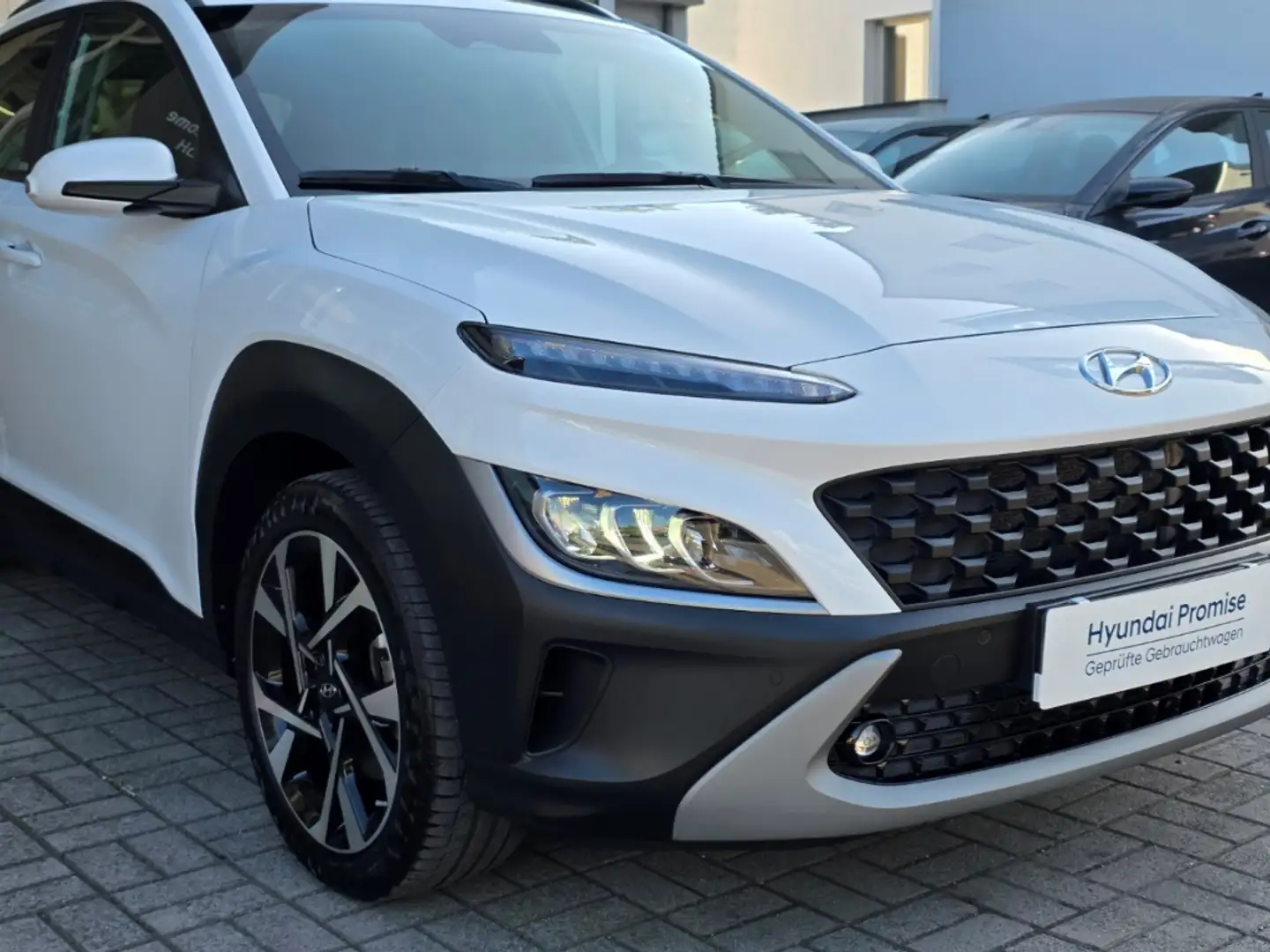 Hyundai KONA 1.0 T-GDI INTRO, Navi, CarPlay, Kamera, Voll-LED, Білий - 2