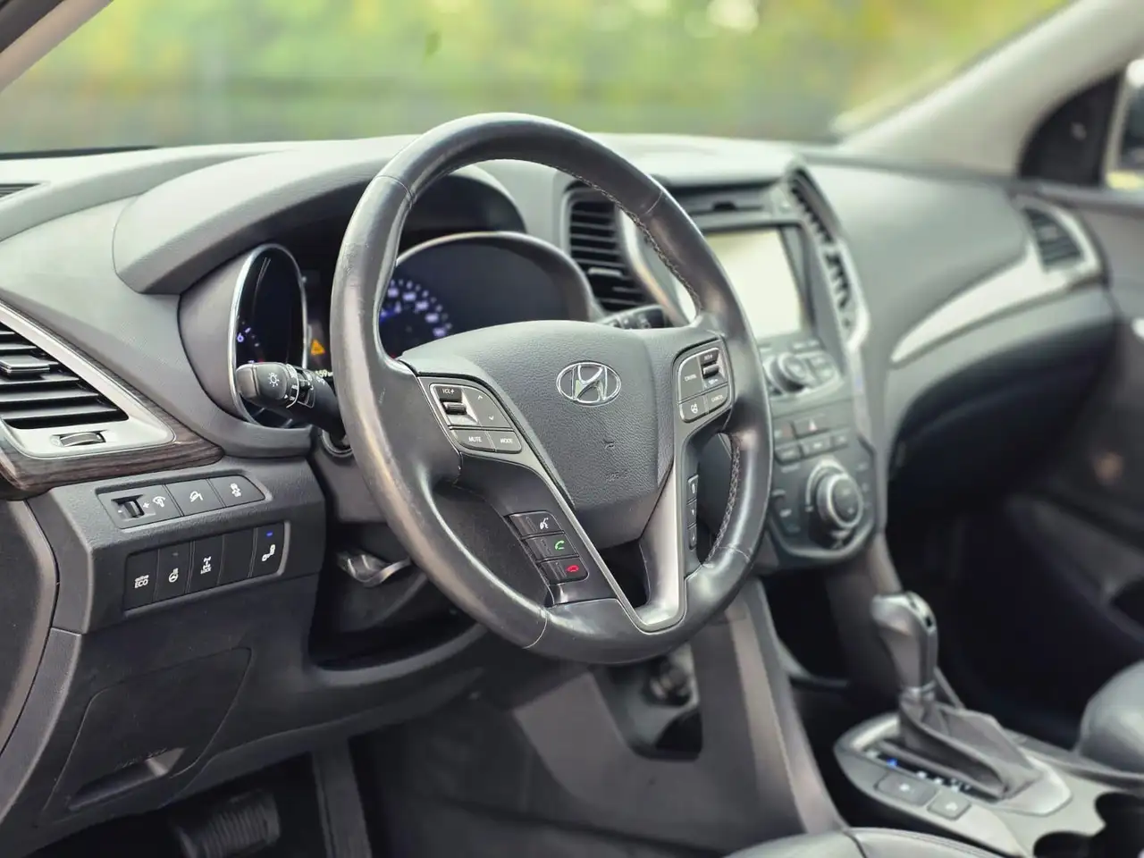 Hyundai SANTA FE снимка Hyundai SANTA FE