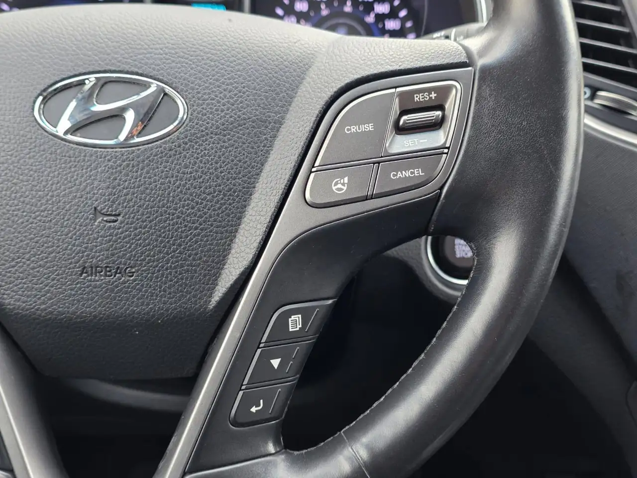 Hyundai SANTA FE снимка Hyundai SANTA FE