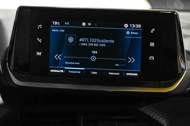 Peugeot 2008 view 13