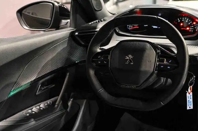Peugeot 2008 view 16