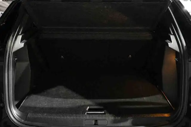 Peugeot 2008 view 5