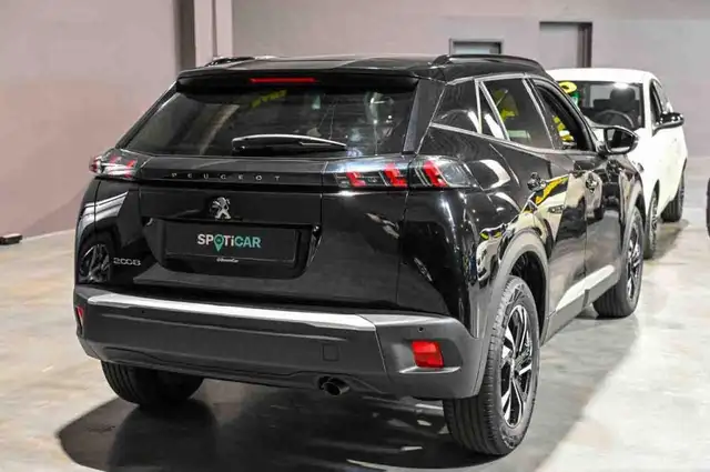 Peugeot 2008 view 3