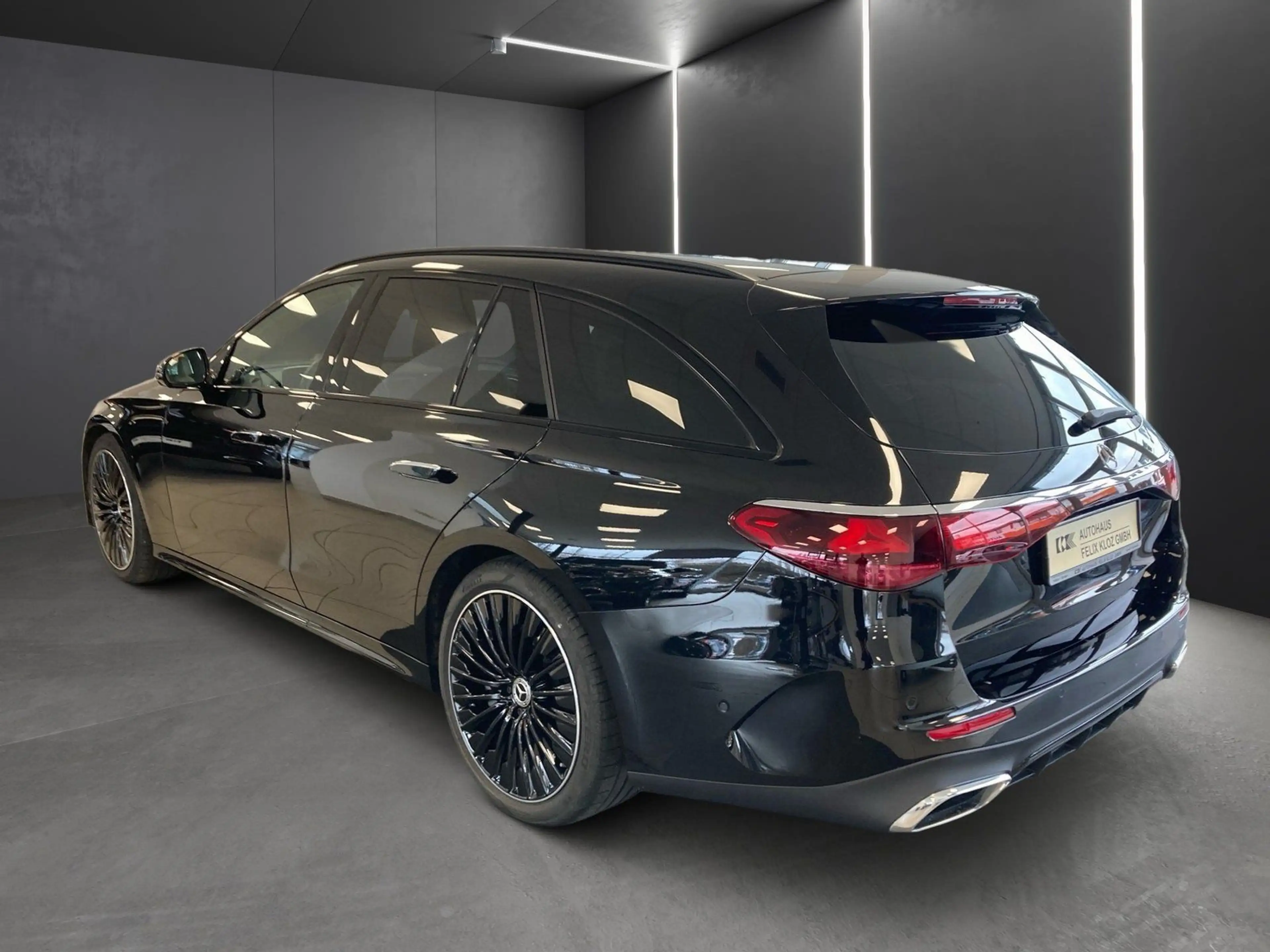 Mercedes-Benz E 450 T 4M AMG*AHK*Burme*20"*Night*Digital*Distr — photo 4