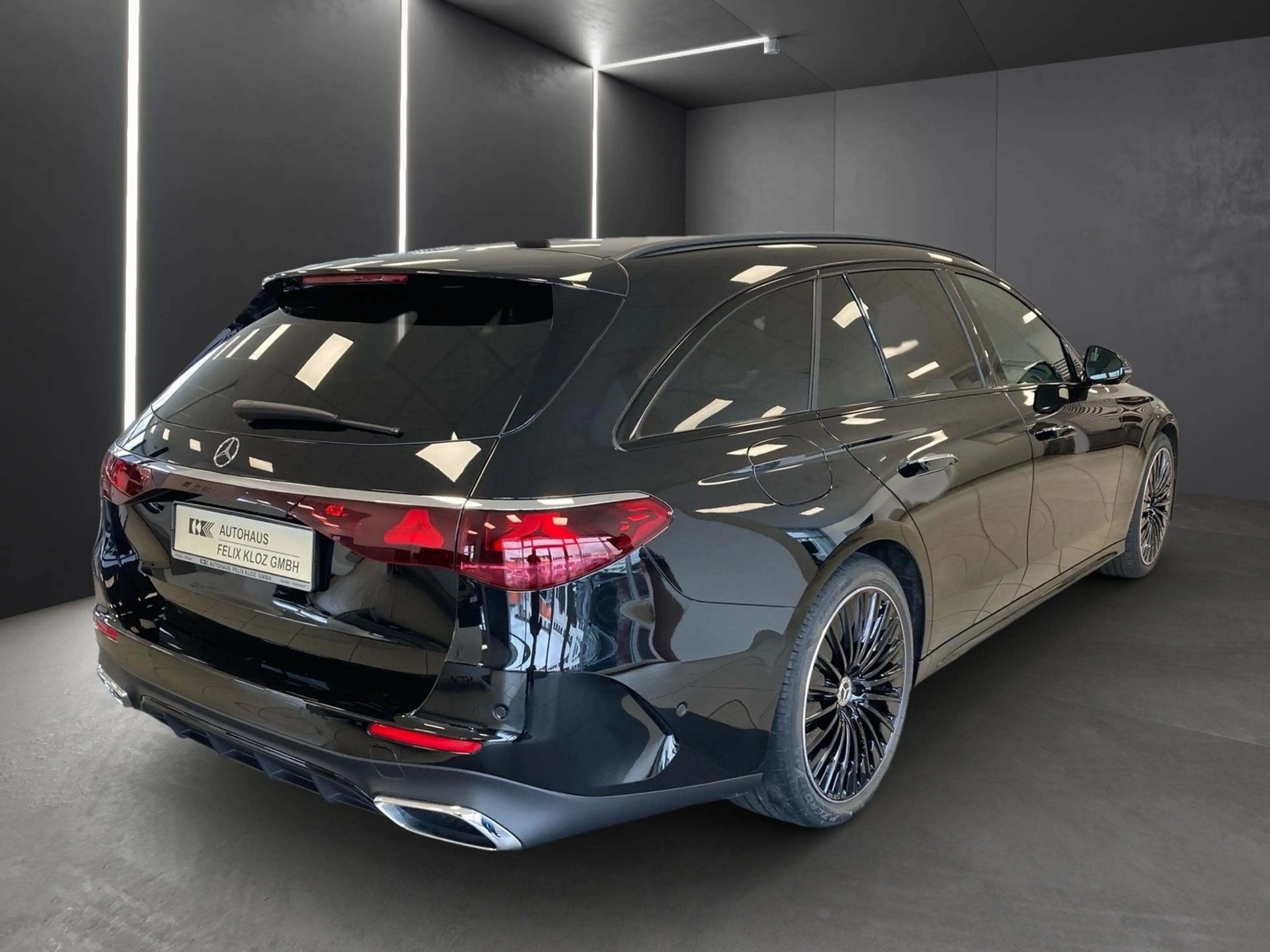 Mercedes-Benz E 450 T 4M AMG*AHK*Burme*20"*Night*Digital*Distr — photo 3