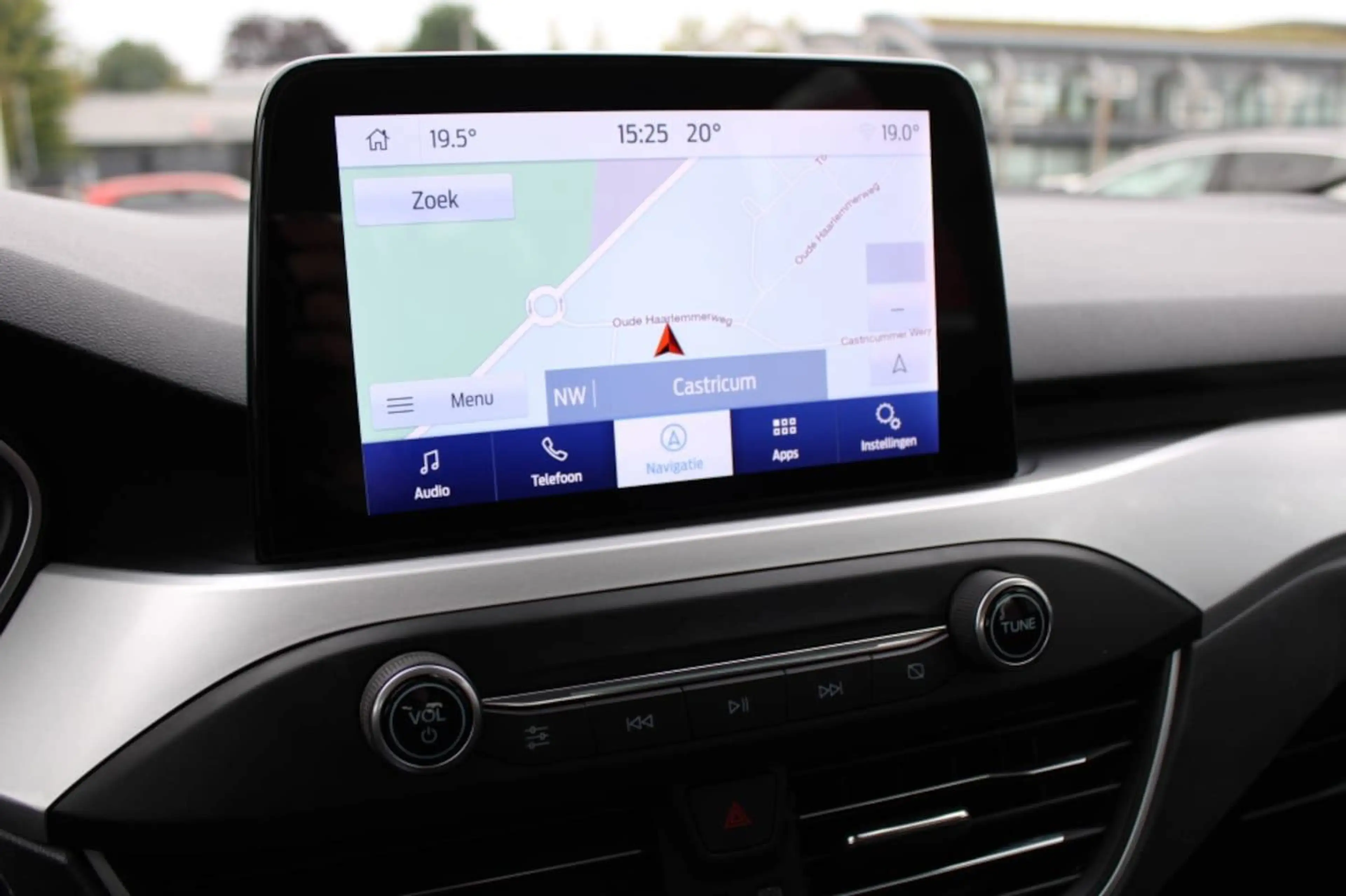 Ford Focus 1.0 EcoBoost Trend Edition Business — photo 18