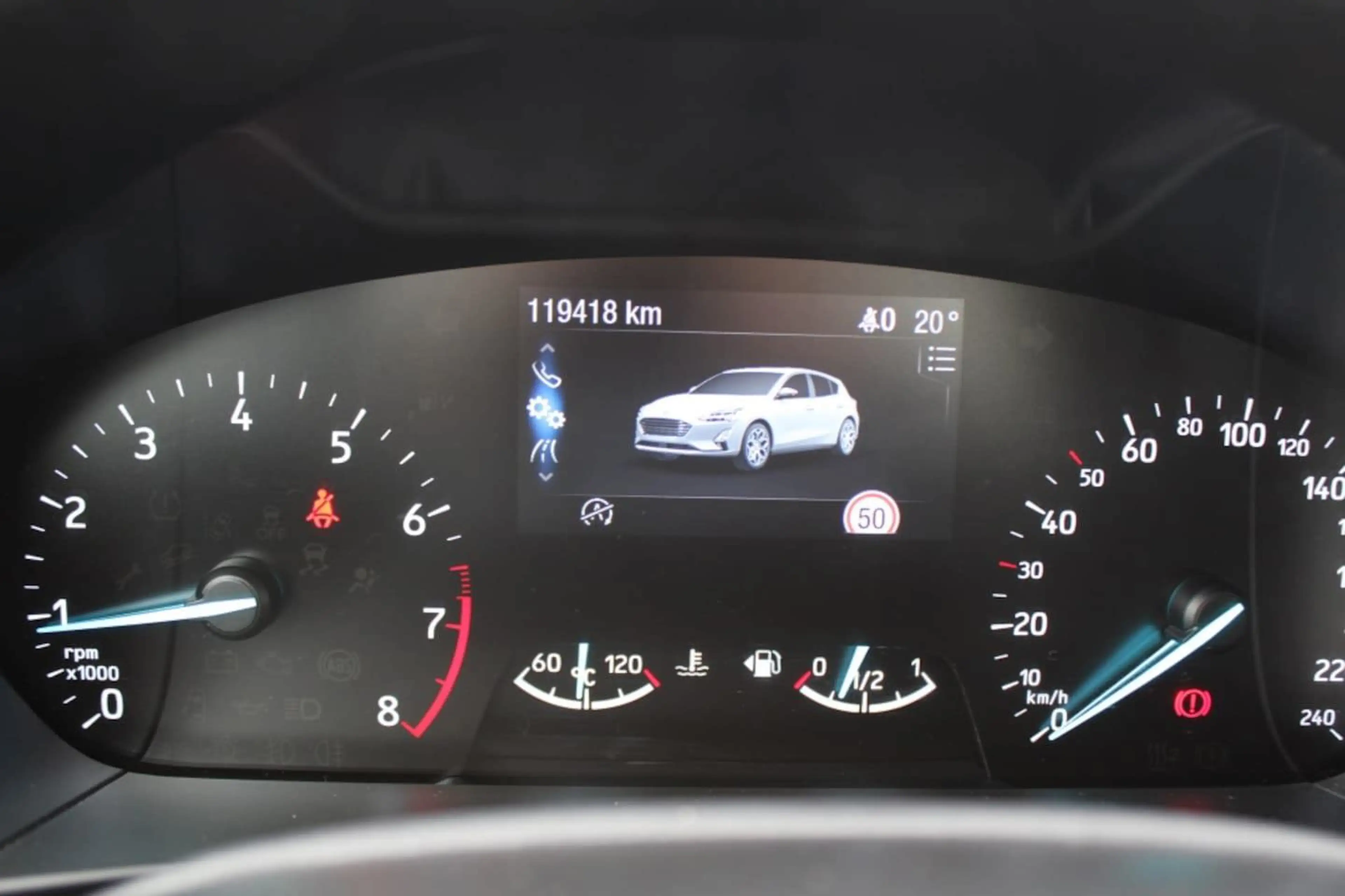 Ford Focus 1.0 EcoBoost Trend Edition Business — photo 17