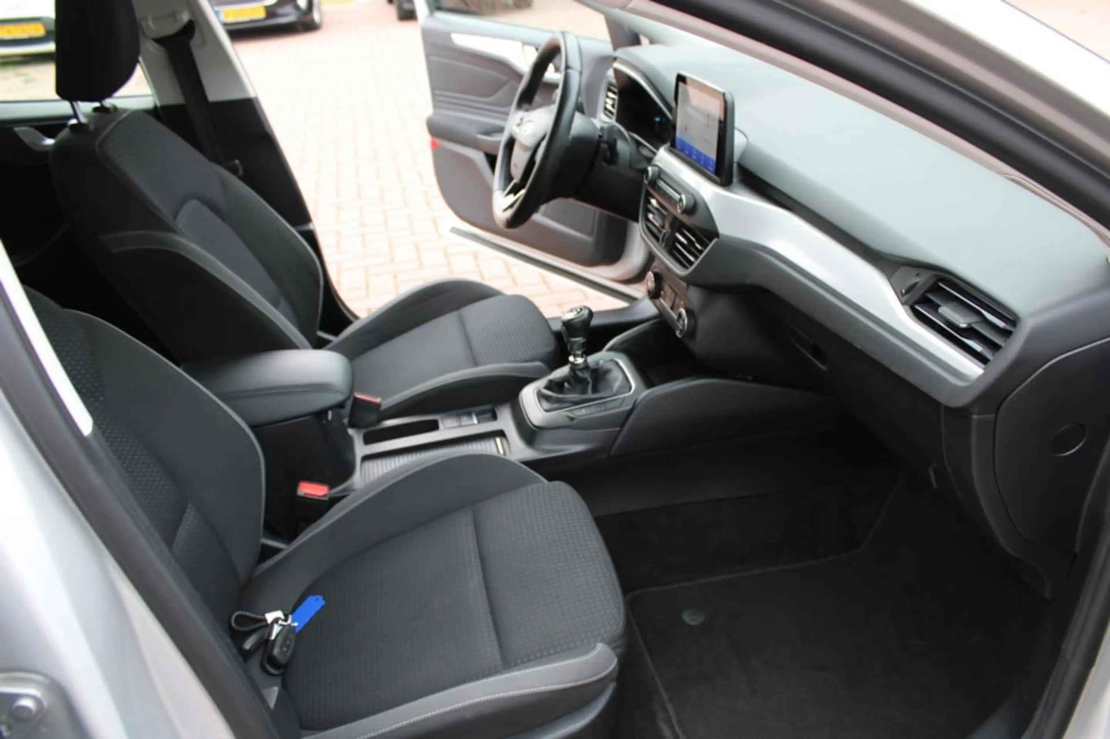 Ford Focus 1.0 EcoBoost Trend Edition Business — photo 12