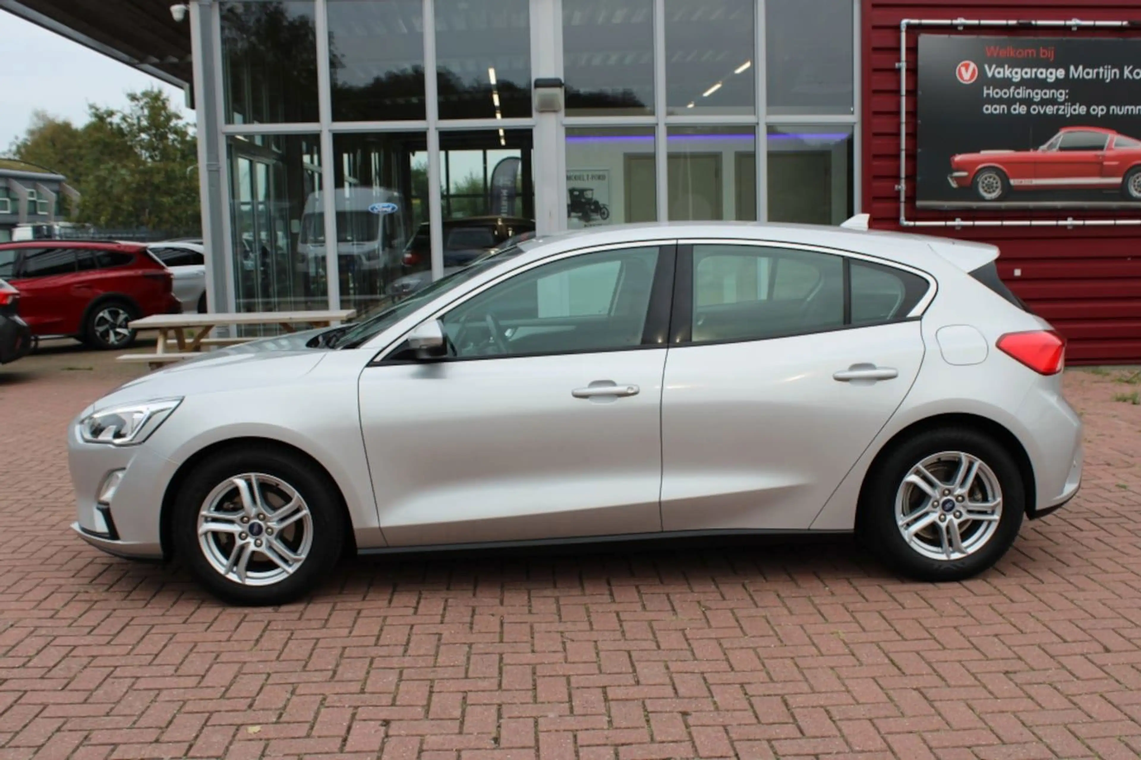 Ford Focus 1.0 EcoBoost Trend Edition Business — photo 8