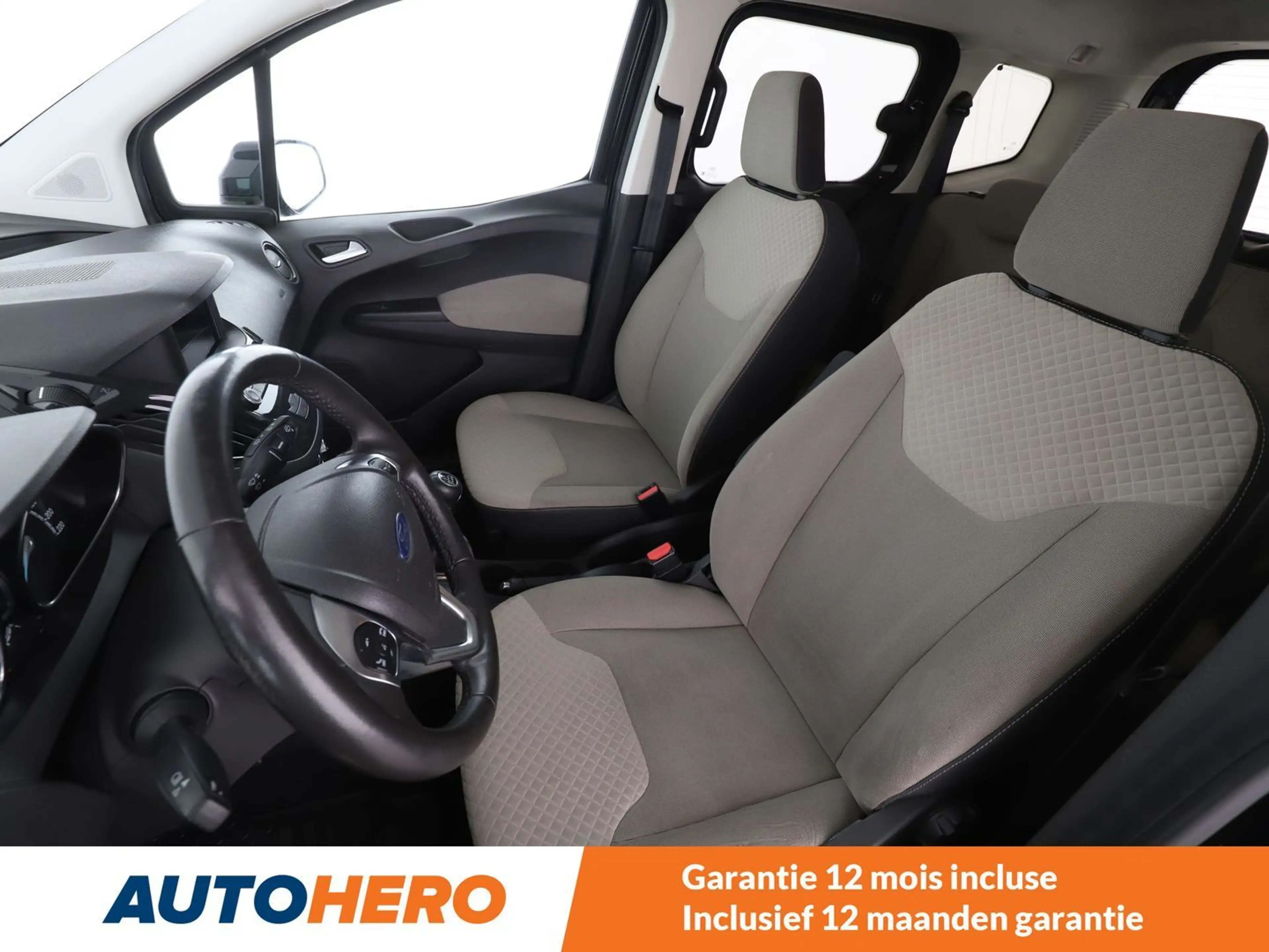 Ford Tourneo 1.0 EcoBoost Titanium — photo 15