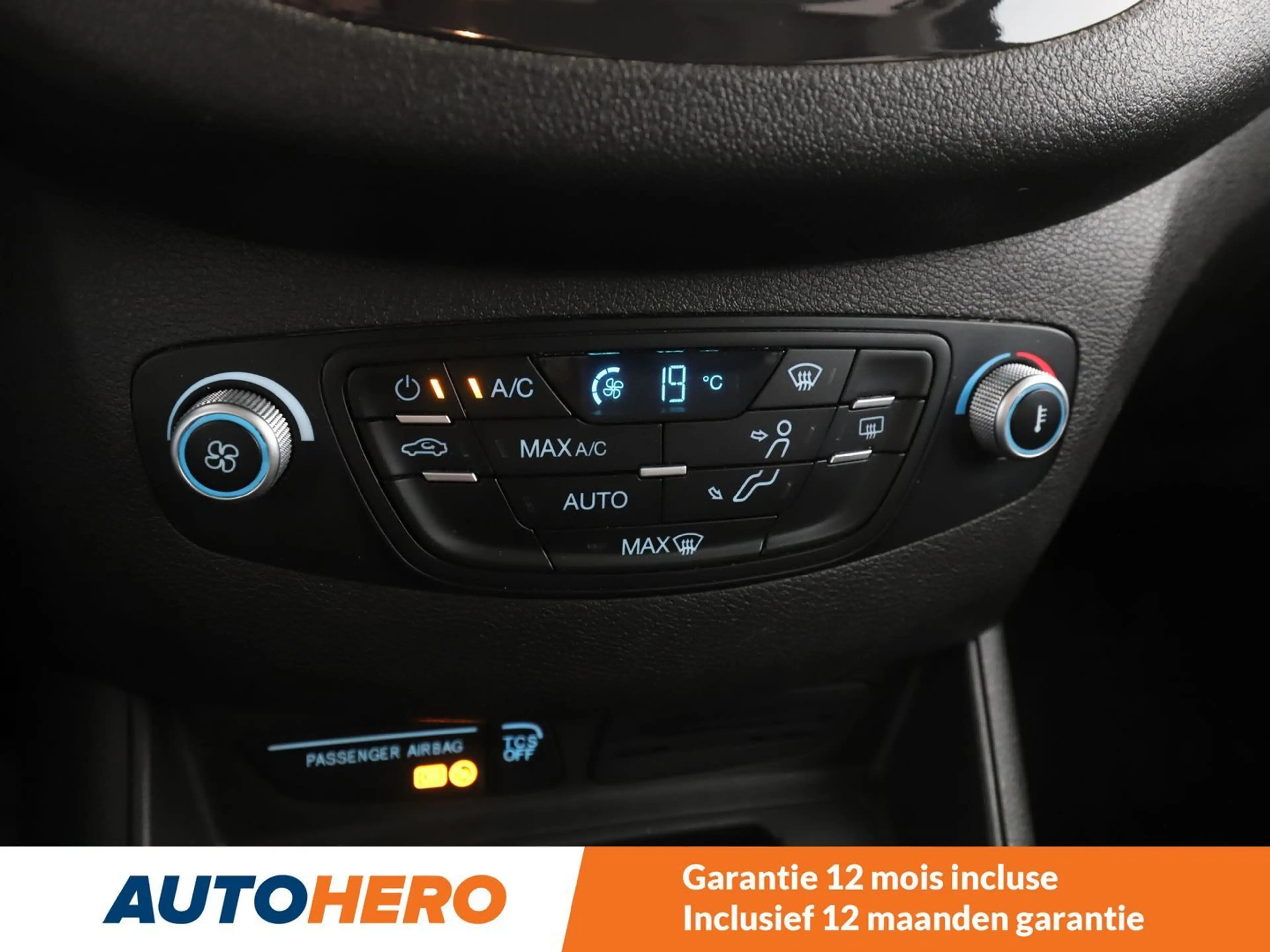Ford Tourneo 1.0 EcoBoost Titanium — photo 11