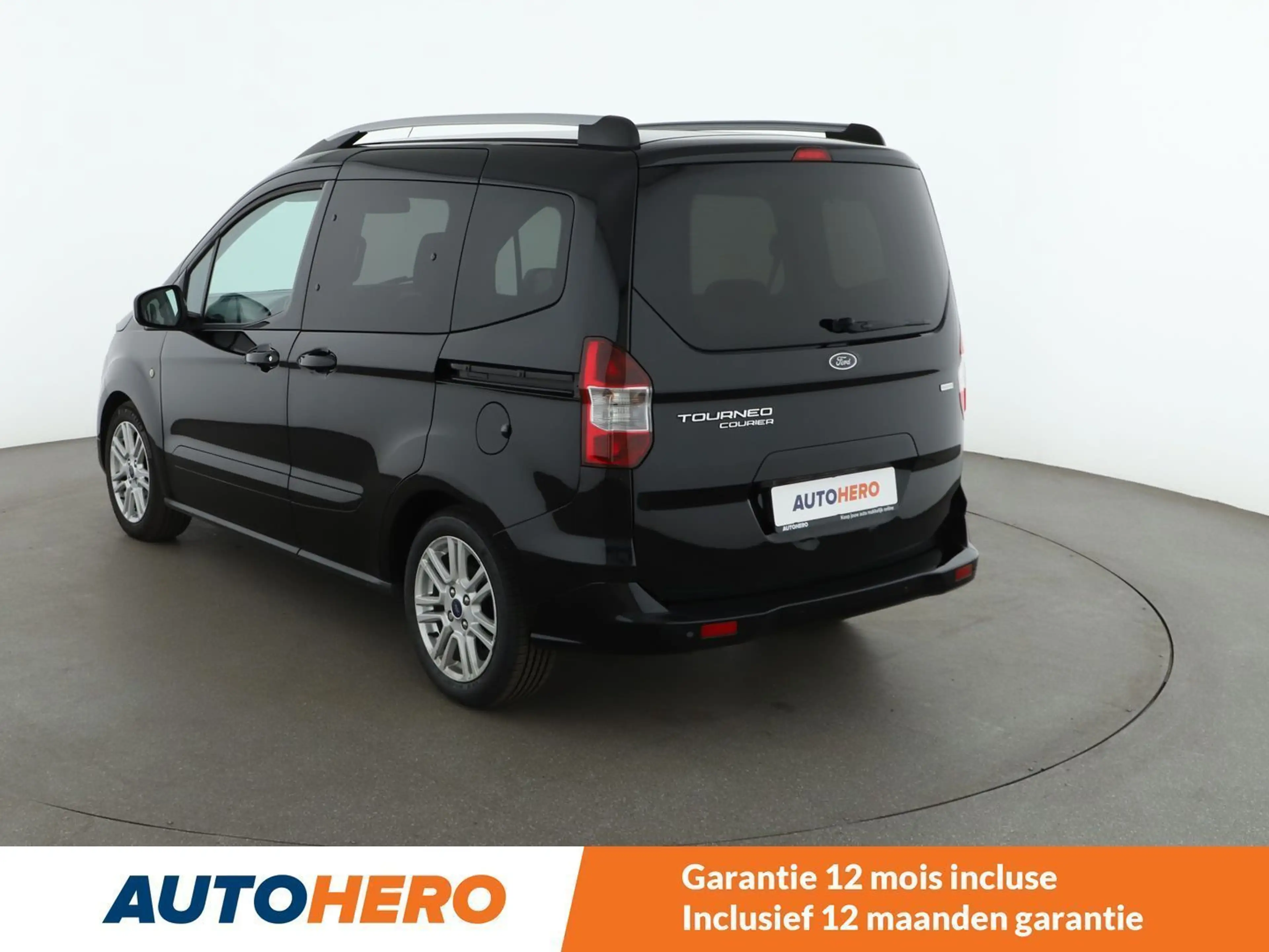 Ford Tourneo 1.0 EcoBoost Titanium — photo 4