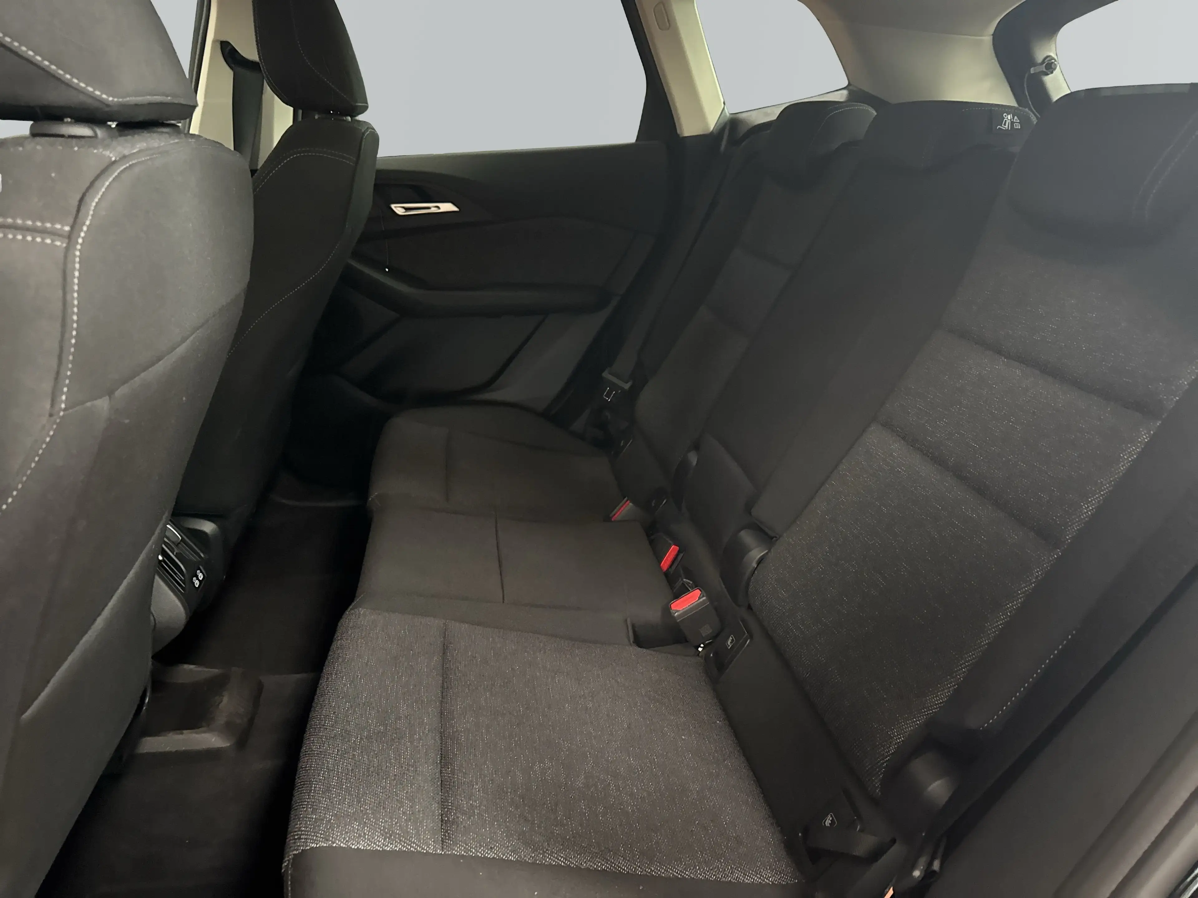 BMW 216 i Active Tourer*Navi*DAB*AHK*Adapt.LED*Driving+Par — photo 9