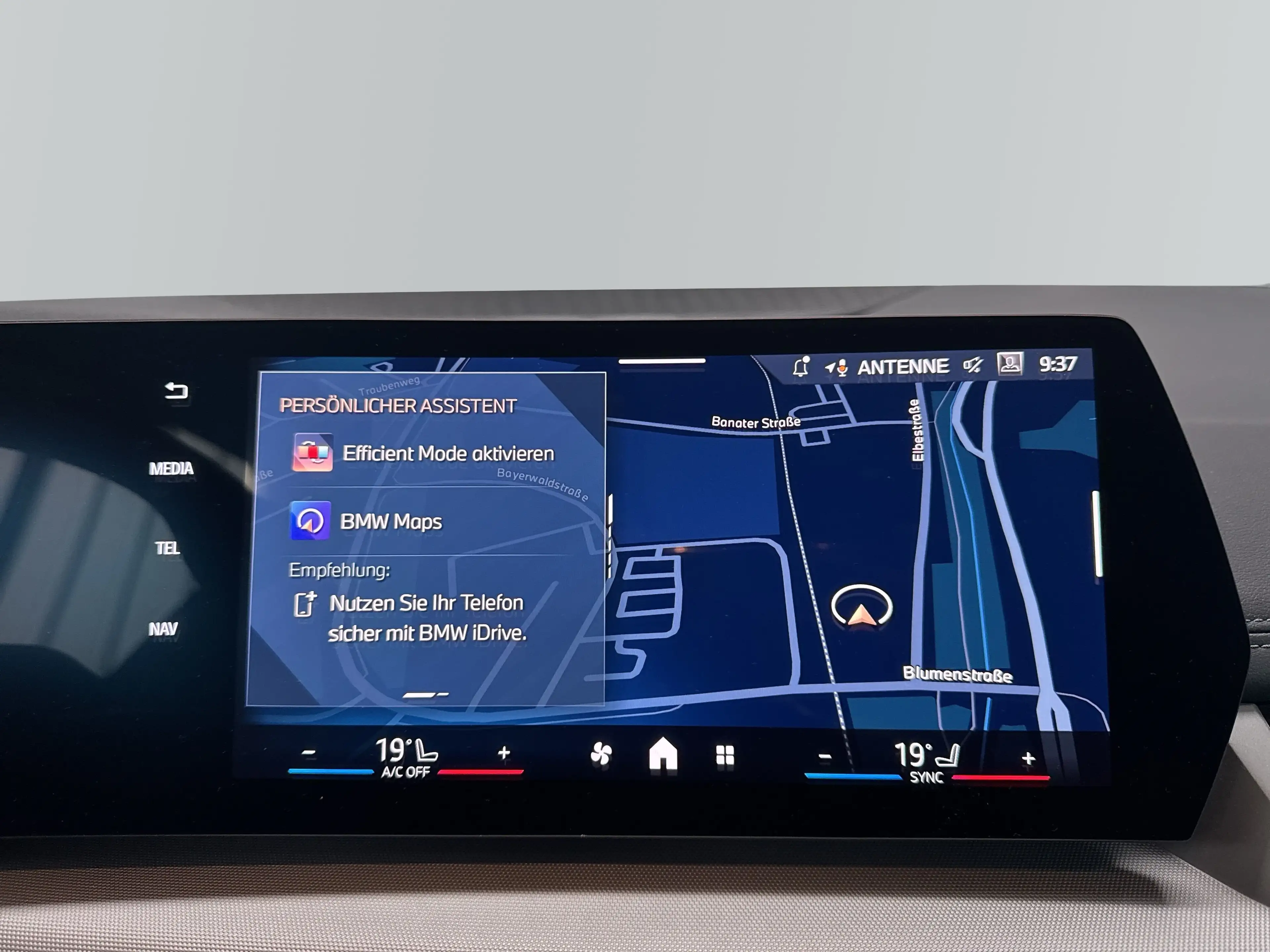 BMW 216 i Active Tourer*Navi*DAB*AHK*Adapt.LED*Driving+Par — photo 14