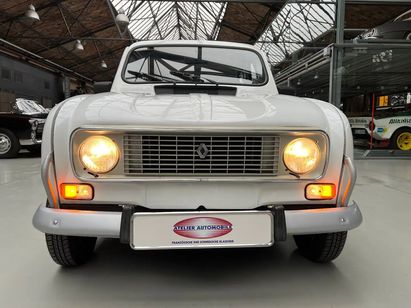 Renault R 4 GTL, vor 5 Jahren neu aufgebaut Alb - 2