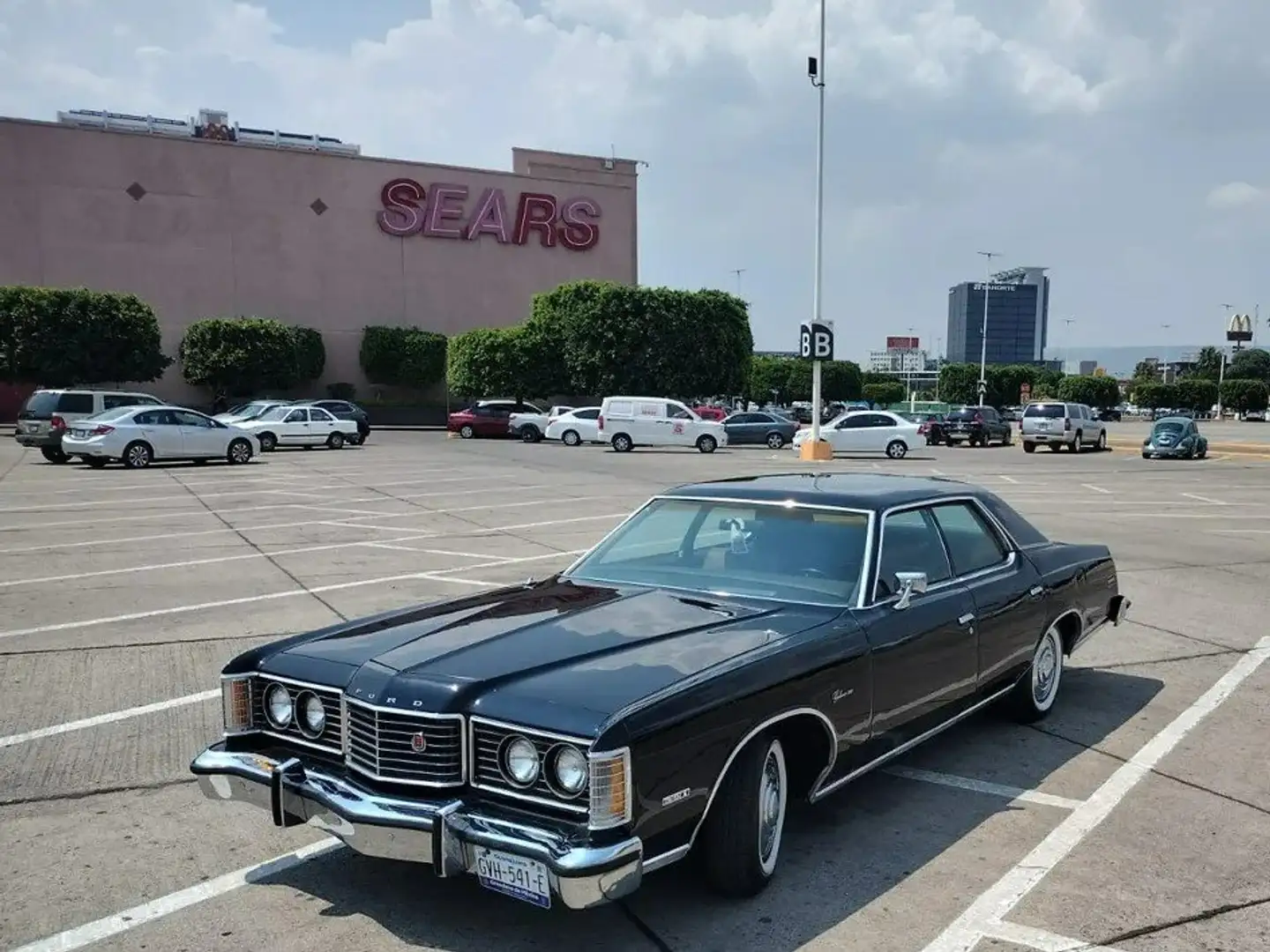 Ford Galaxie 500 LTD, V8 352 cui/ 5,8l Чёрный - 1