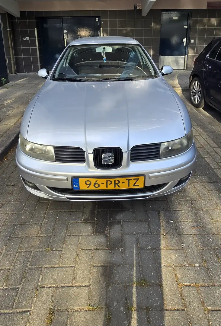 SEAT Leon 1.6 16V Stella Argent - 1