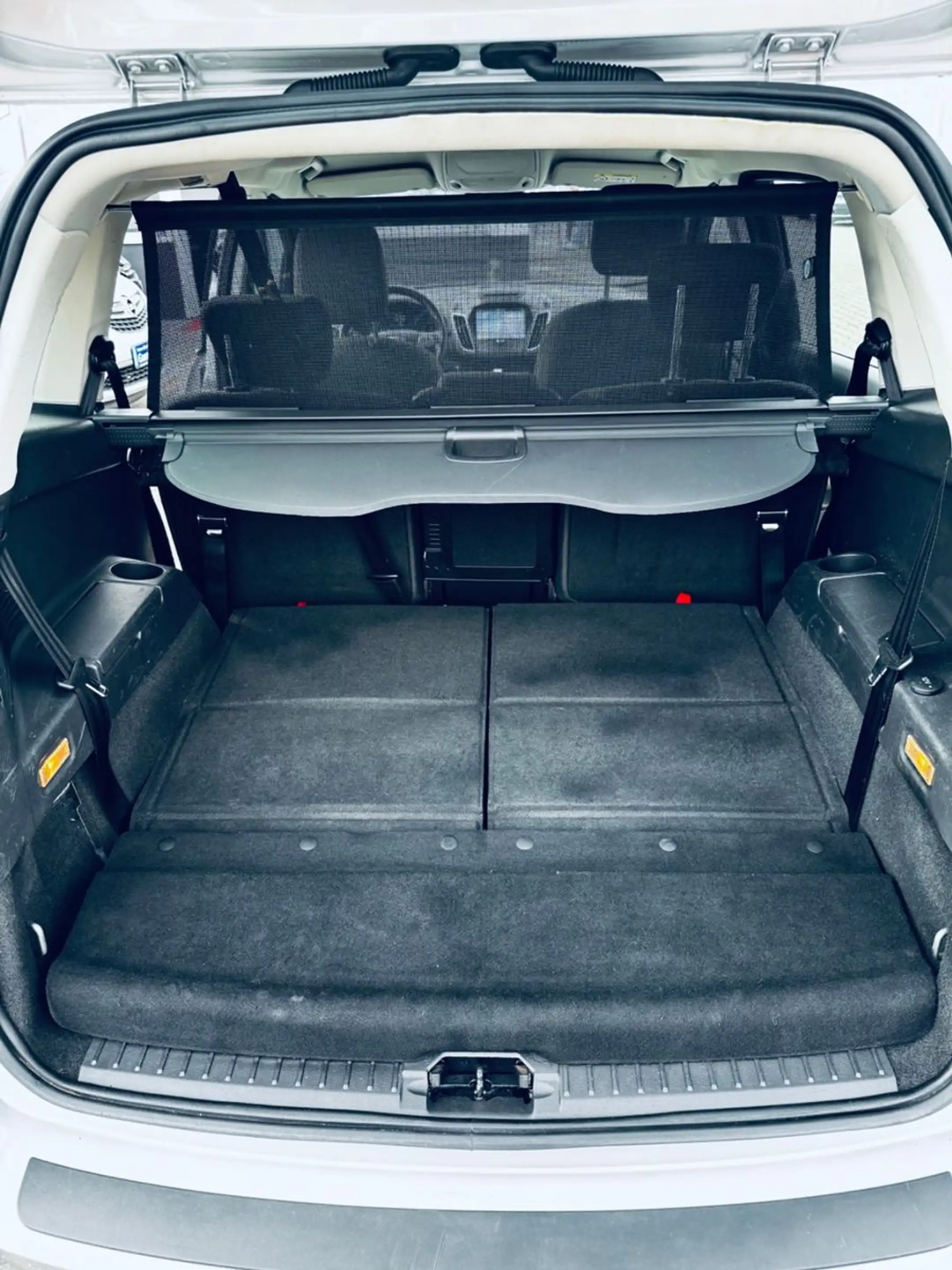 Ford Grand C-Max Grand C-MAX Titanium — photo 15