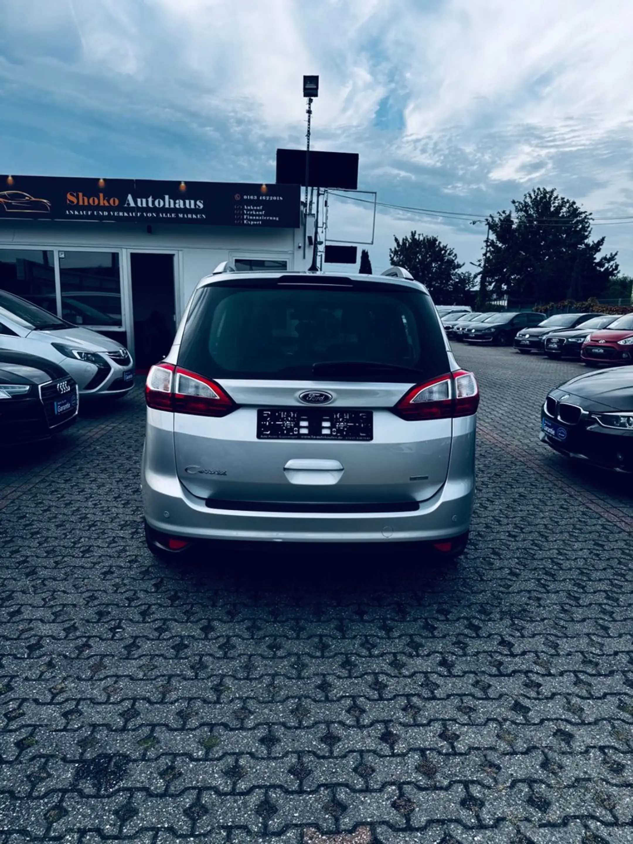 Ford Grand C-Max Grand C-MAX Titanium — photo 6