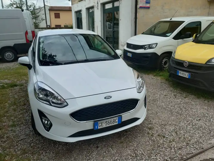 Ford Fiesta 1.5 TDCi 85 CV 3 porte Van Trend — foto 7