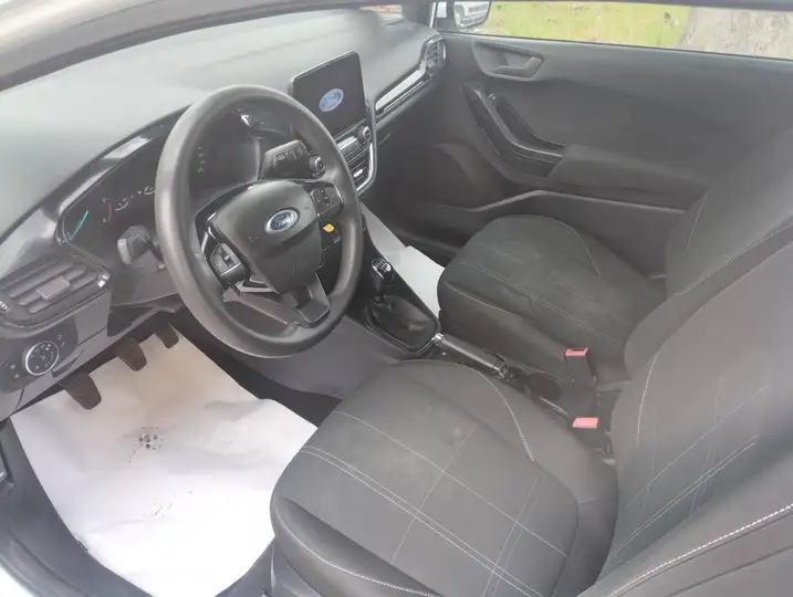 Ford Fiesta 1.5 TDCi 85 CV 3 porte Van Trend — foto 8