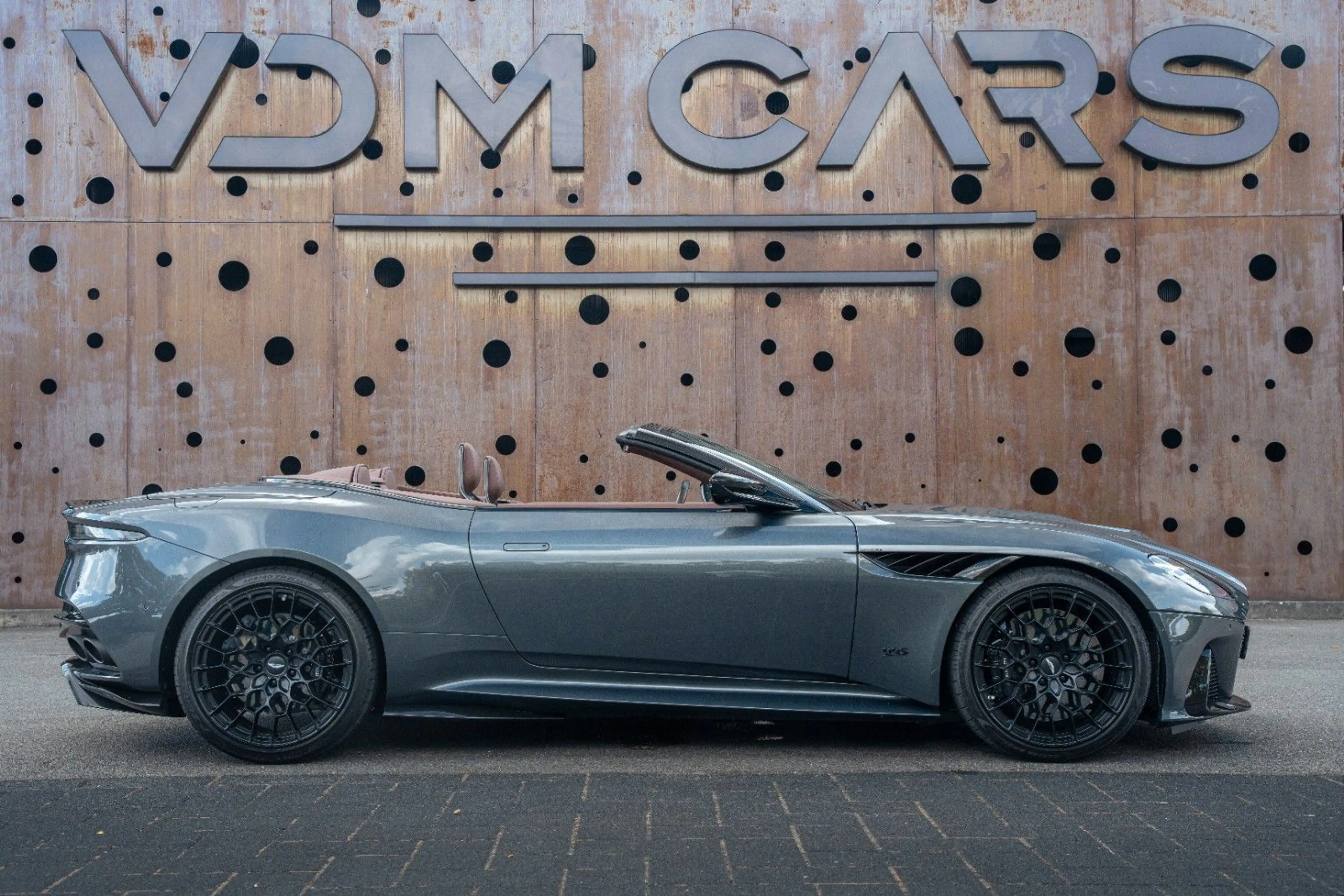 Aston Martin DBS Volante 770 Ultimate*1 of 199*Carbon*Carb Bucket — photo 7