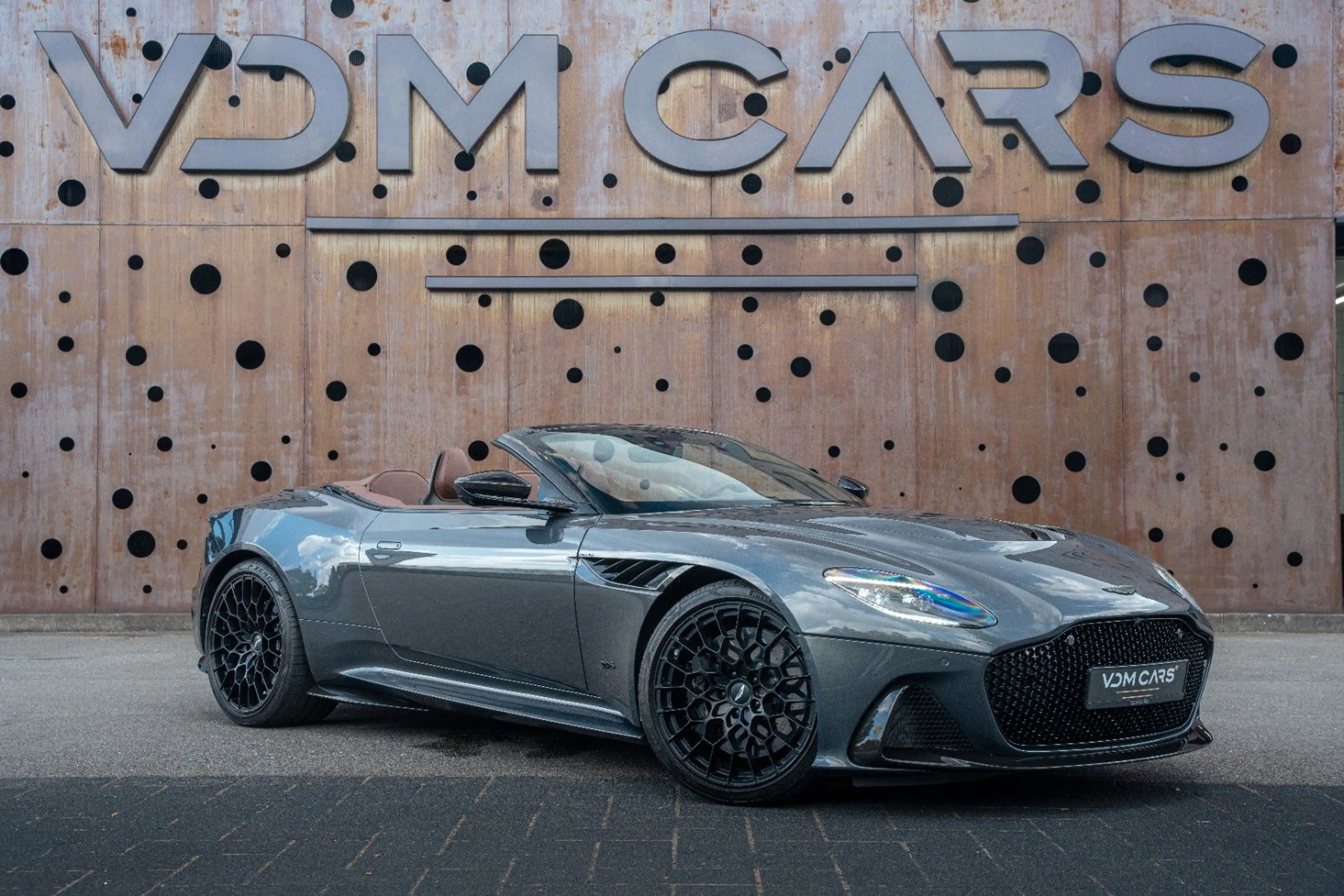 Aston Martin DBS Volante 770 Ultimate*1 of 199*Carbon*Carb Bucket — photo 3