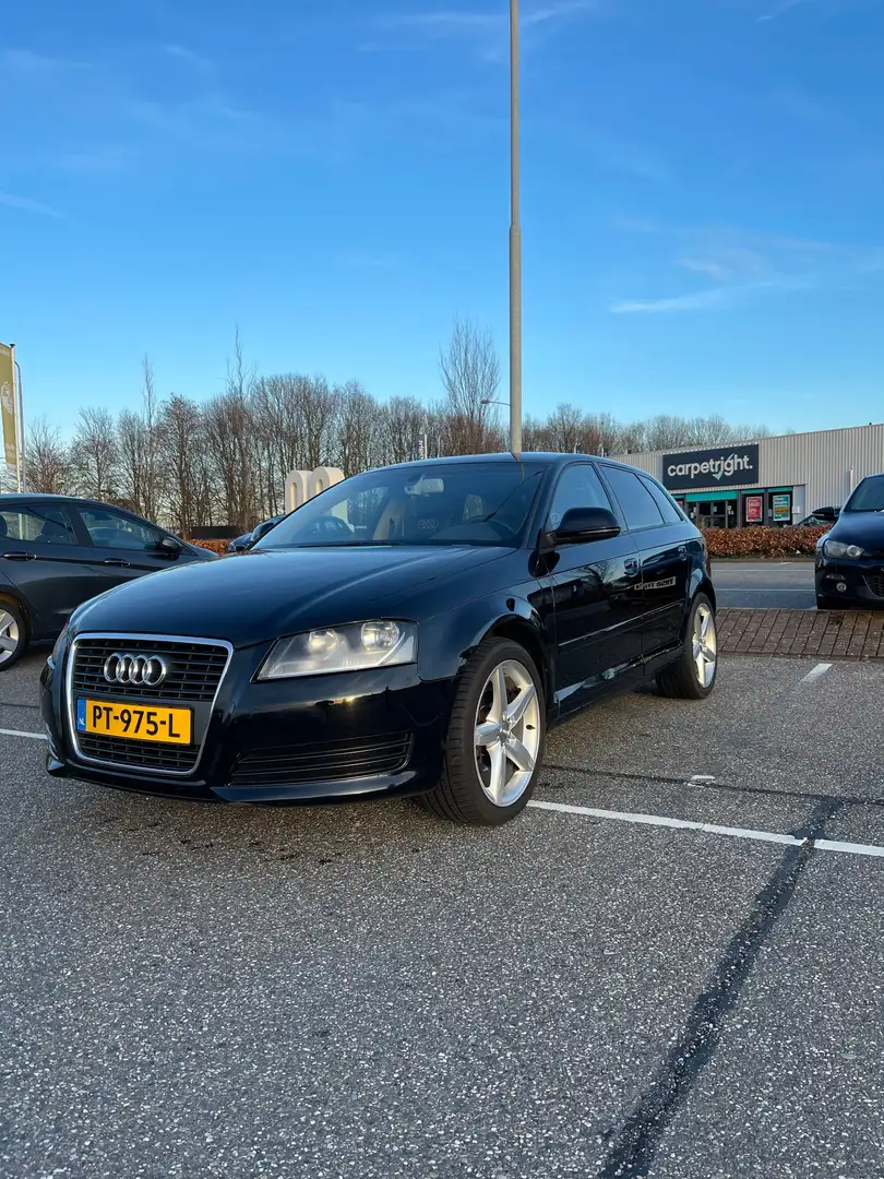 Audi A3 1.8 TFSI Sportback Ambiente Zwart - 1