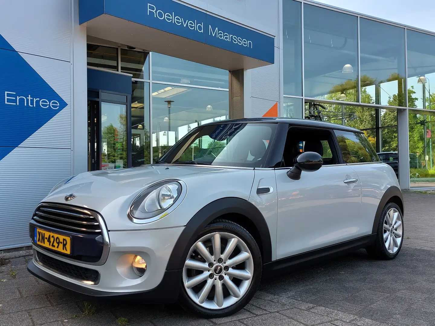 MINI Cooper 1.5 Cooper D 116pk Pepper Business 3-Deurs | Navi Grijs - 1