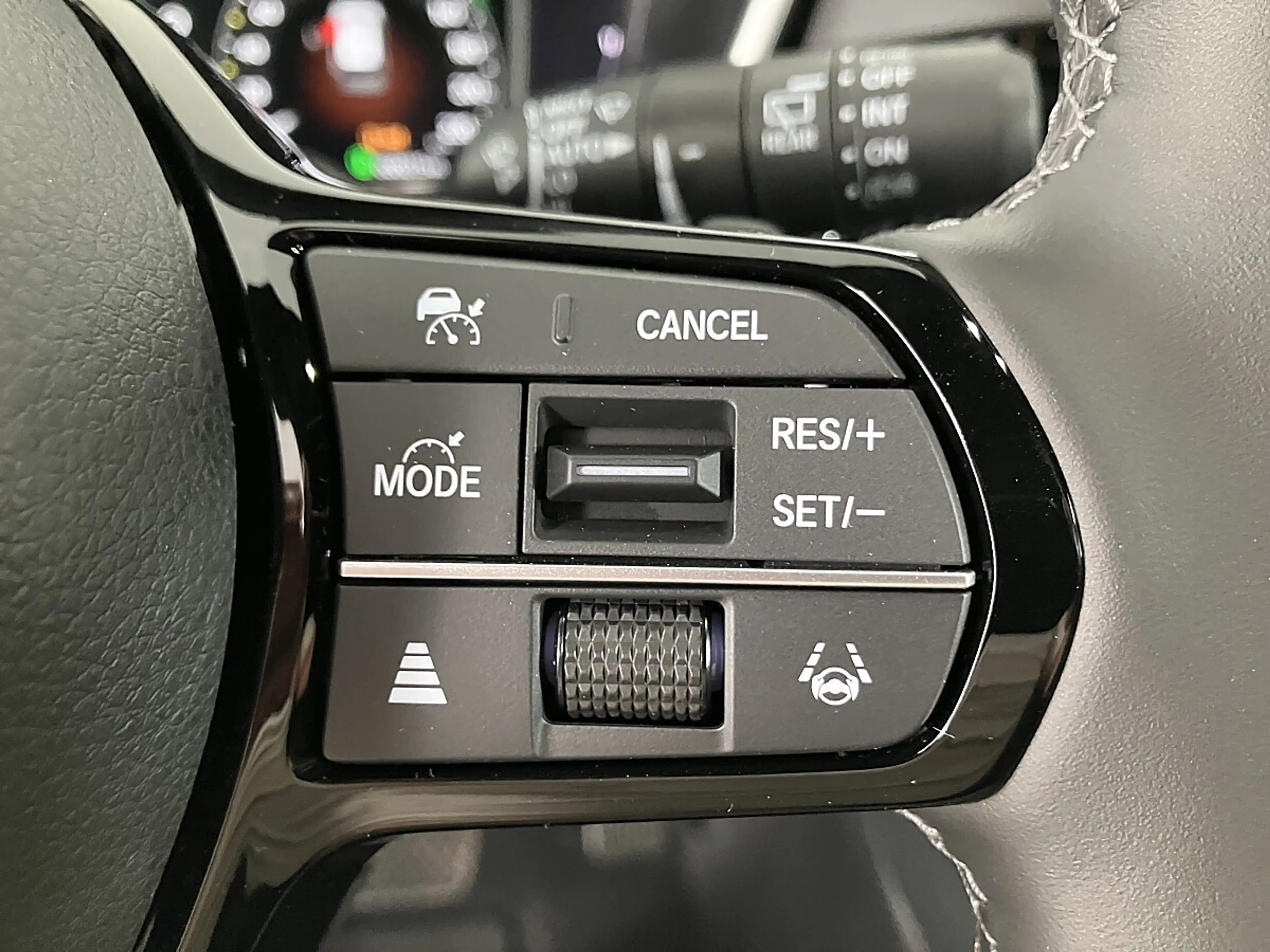 Honda CR-V 2,0 i-MMD e:HEV Elegance AWD Aut. — photo 17