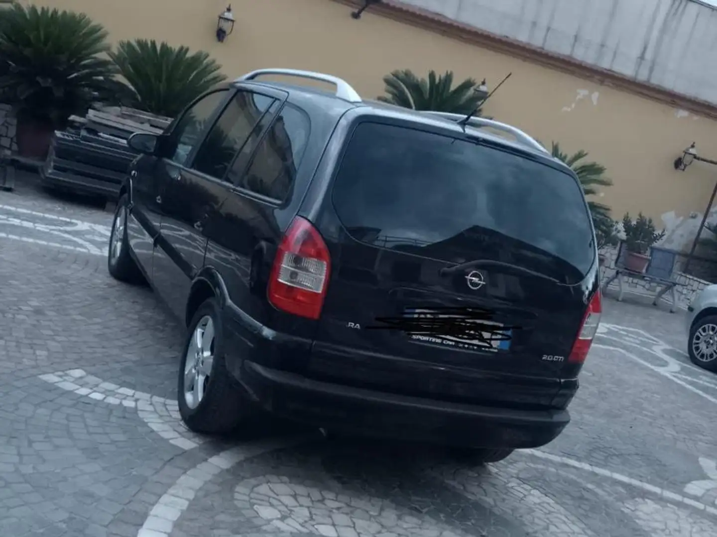 Opel Zafira Nero - 1