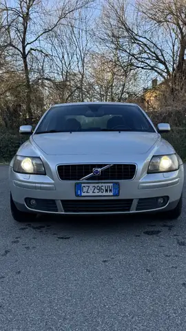 Volvo S40